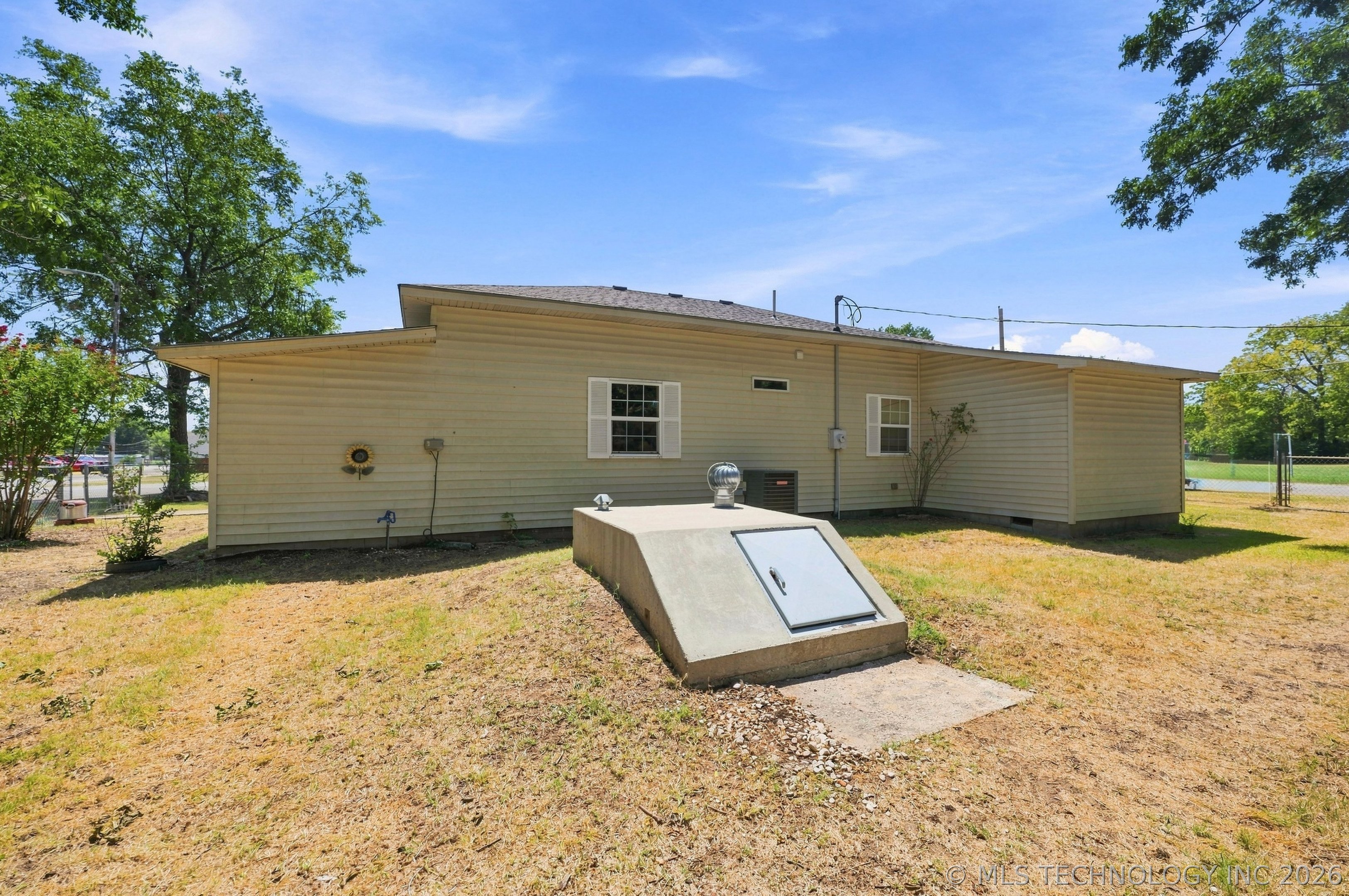 635 S Javine Street Property Photo 22