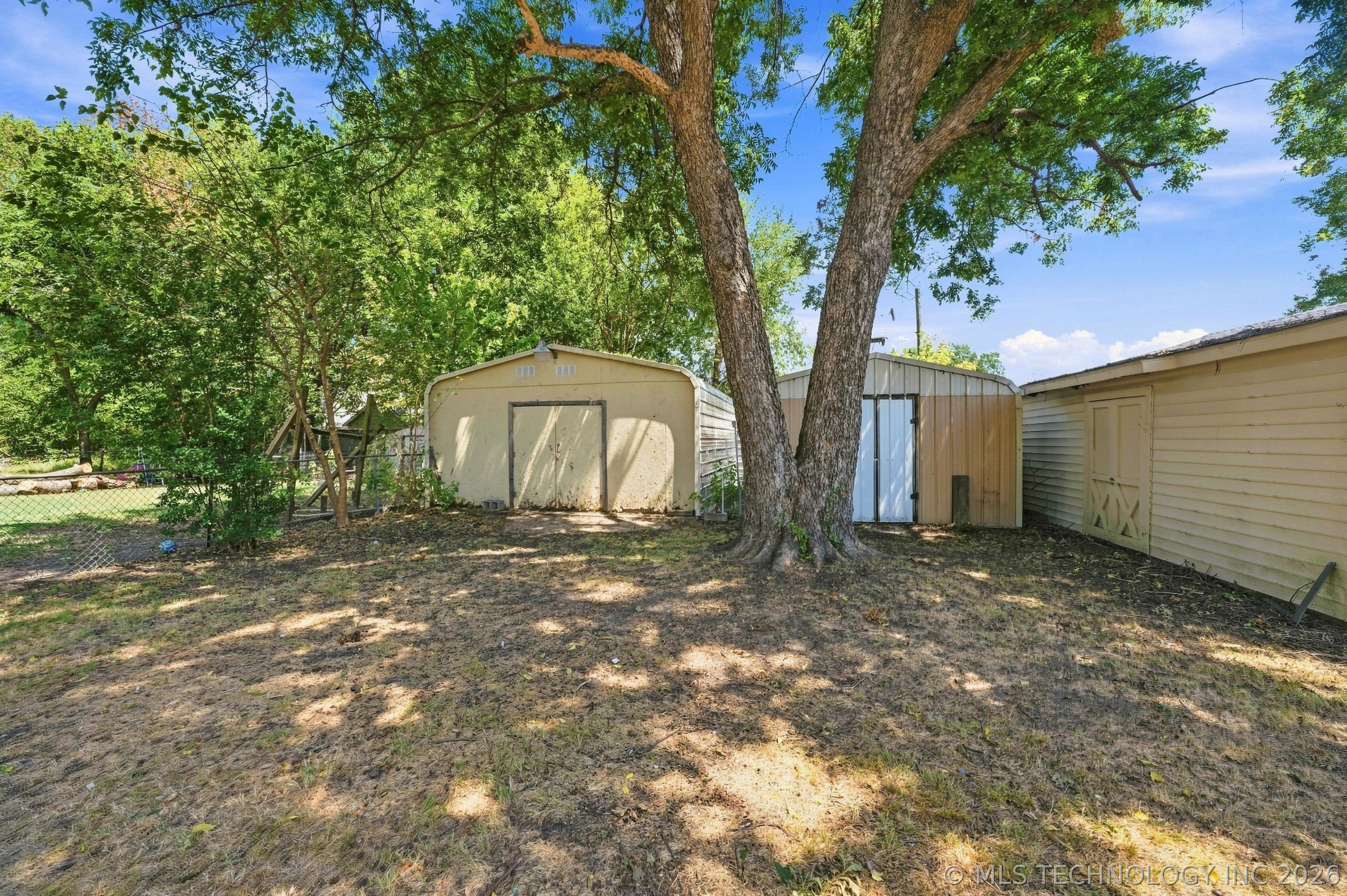 635 S Javine Street Property Photo 23