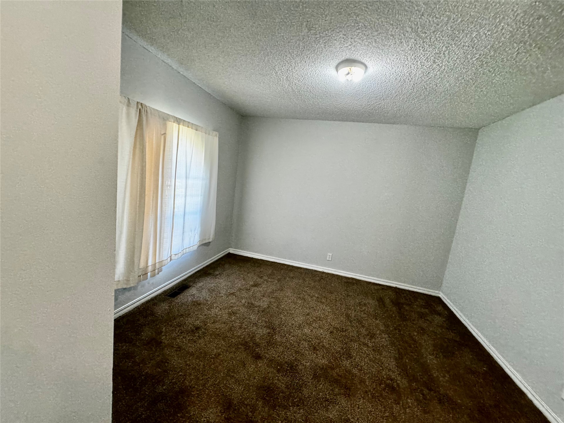 11552 E 27th Court Property Photo 13