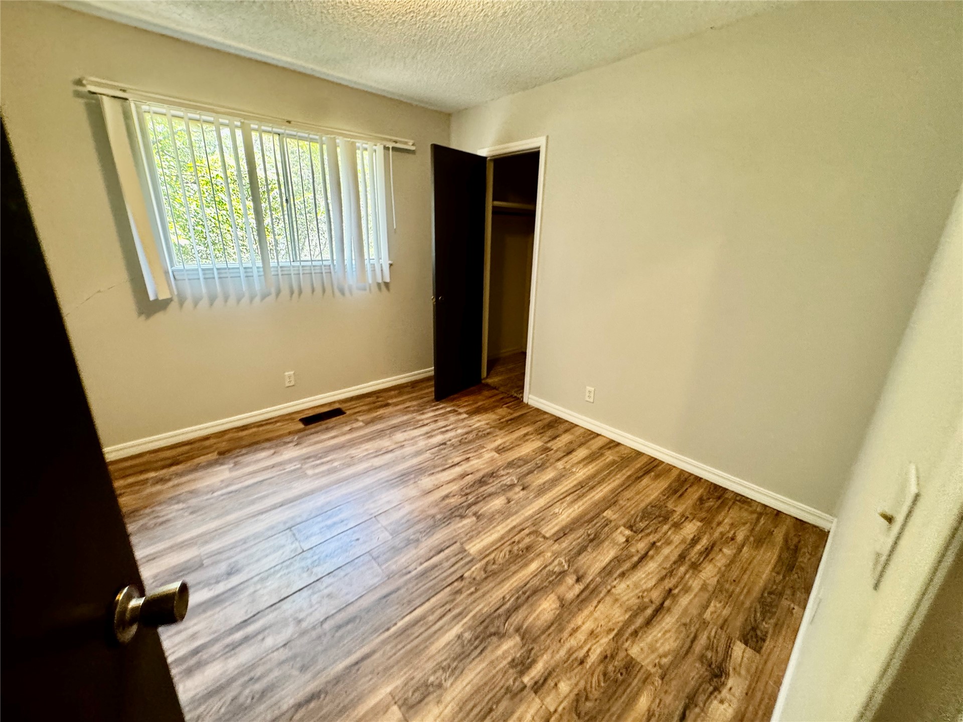 11552 E 27th Court Property Photo 14