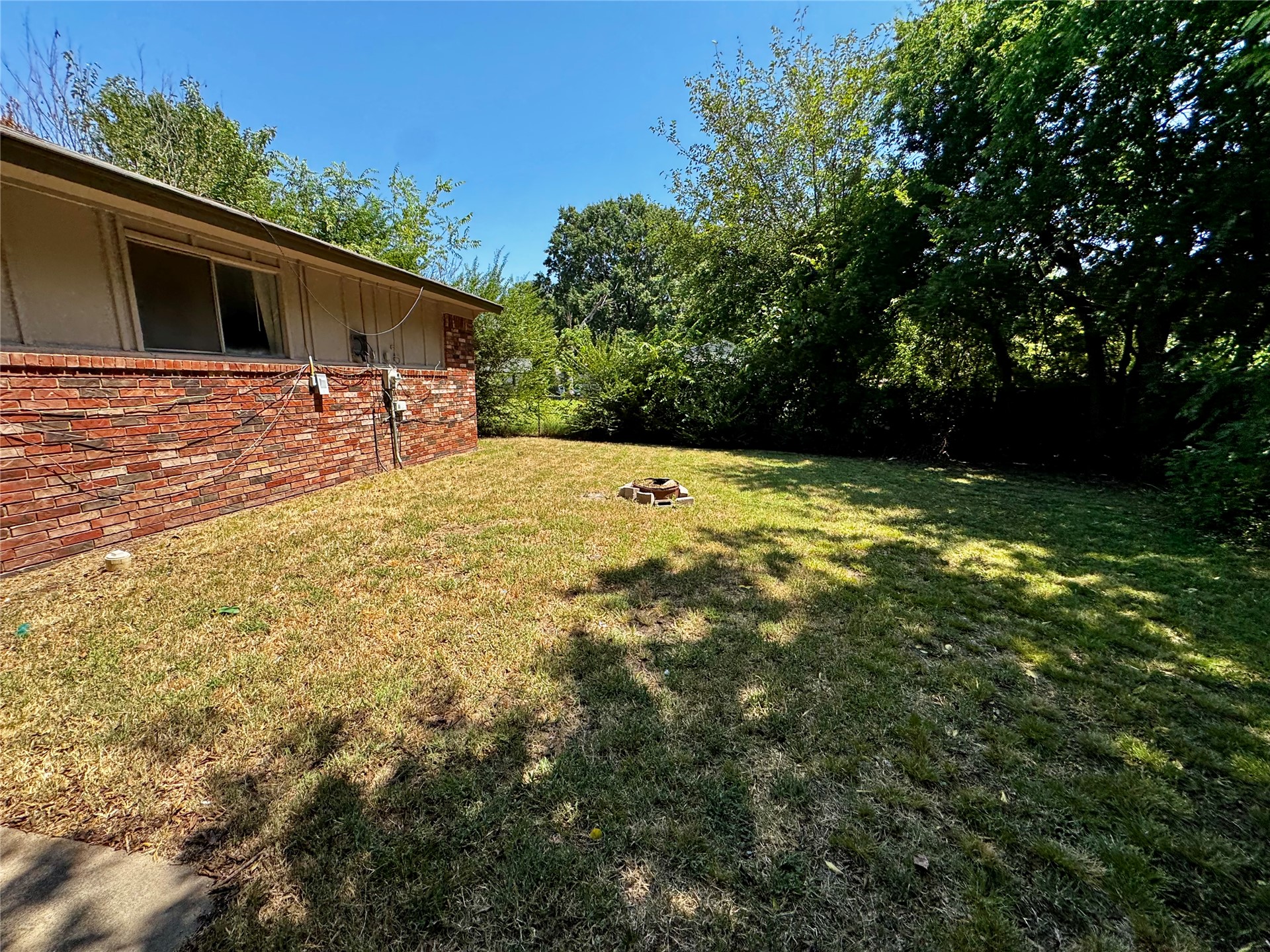 11552 E 27th Court Property Photo 18