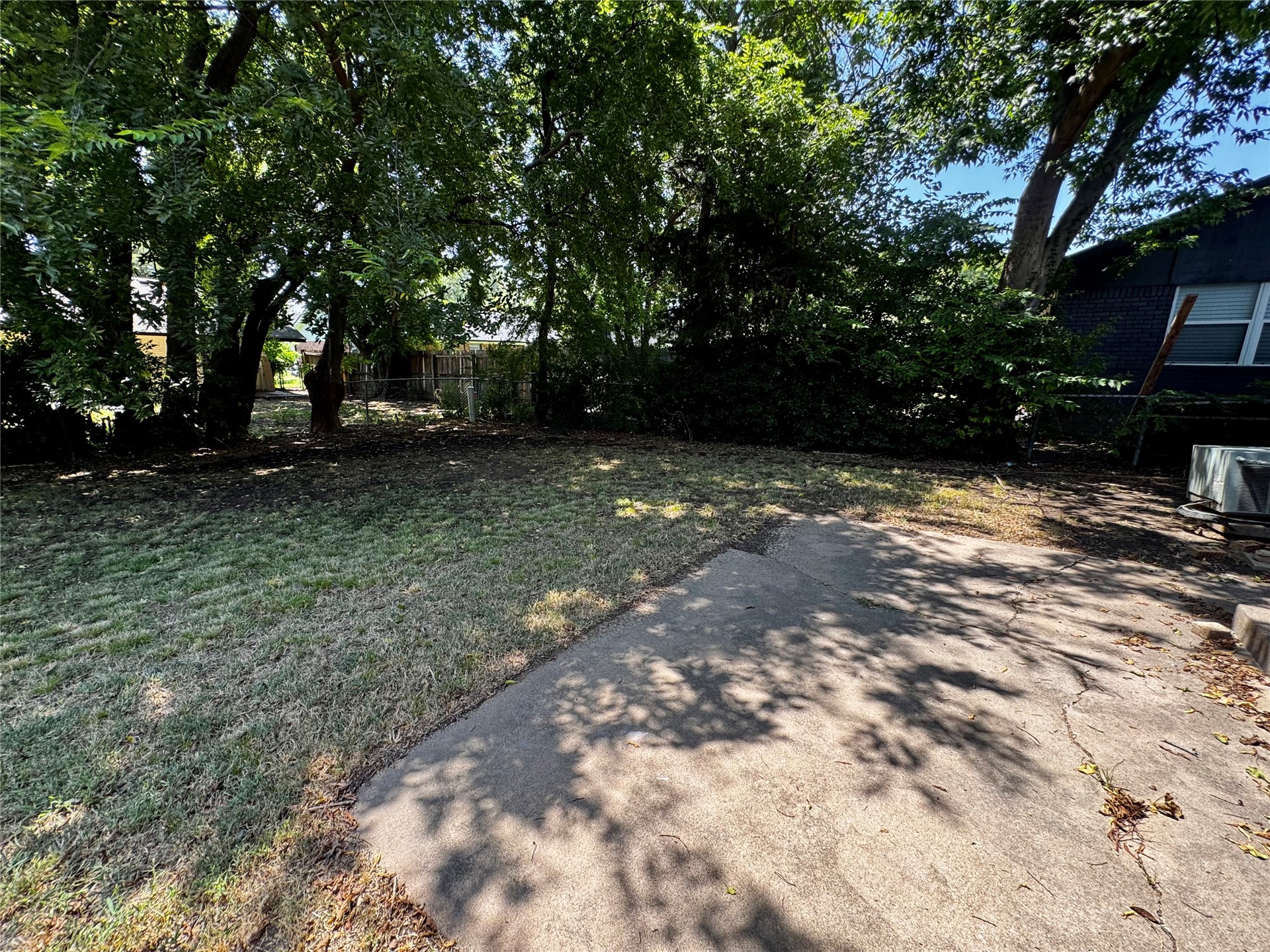 11552 E 27th Court Property Photo 19