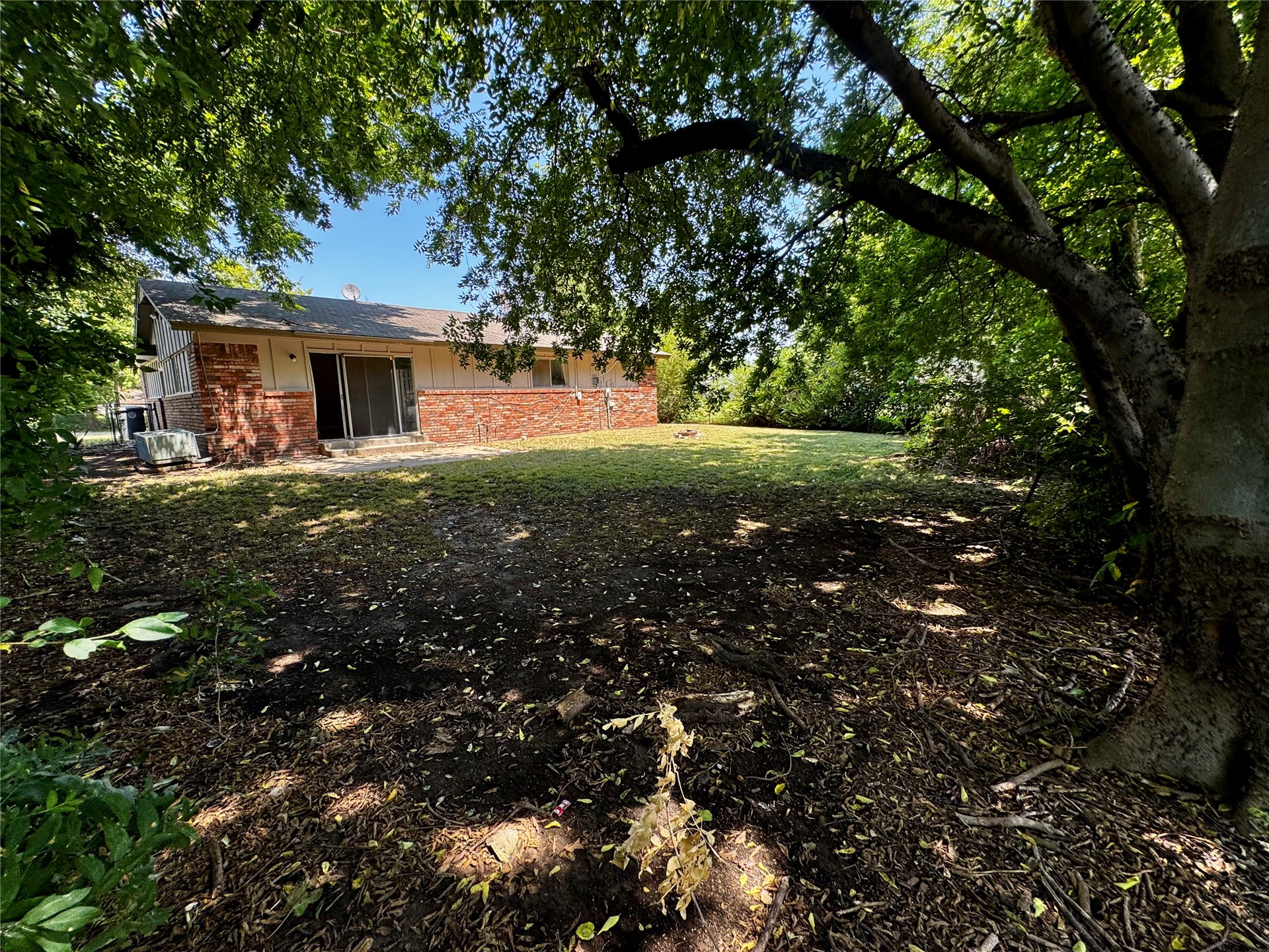 11552 E 27th Court Property Photo 21