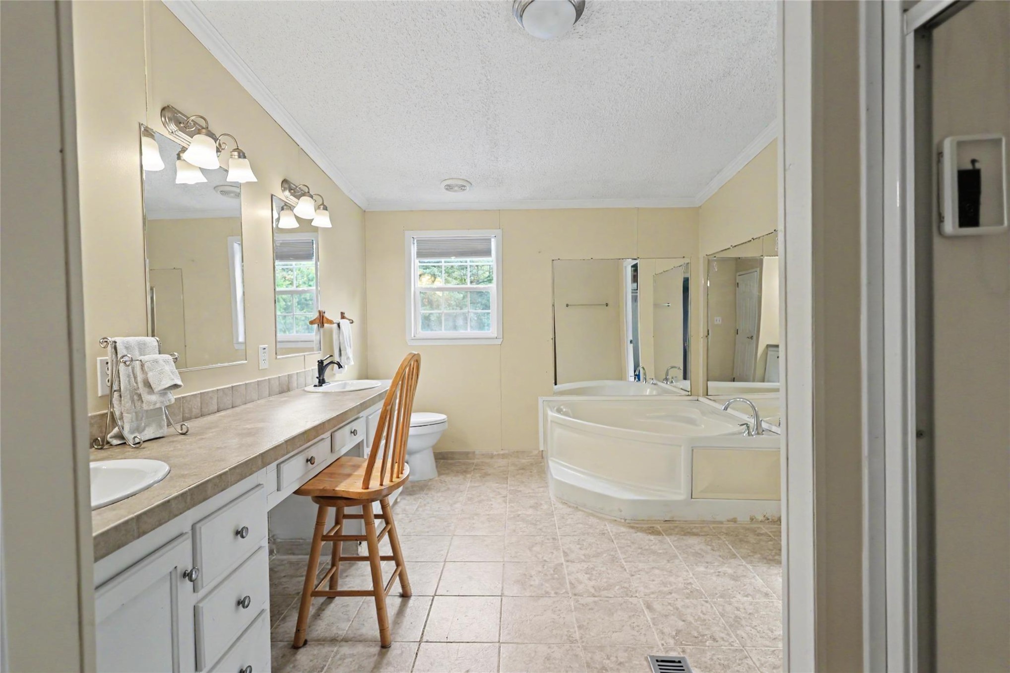 3746 N 494 Road Property Photo 38