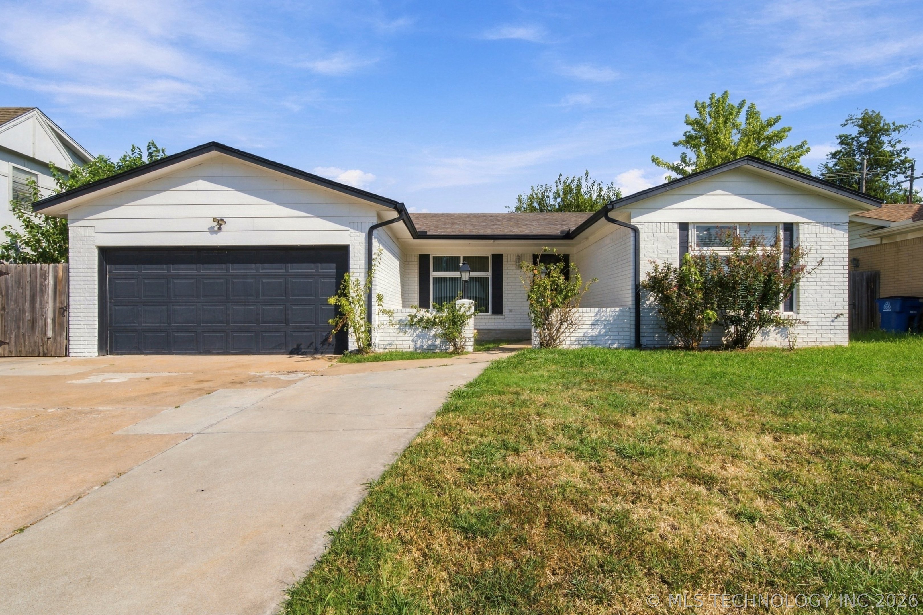 11819 E 27th Street Property Photo 1
