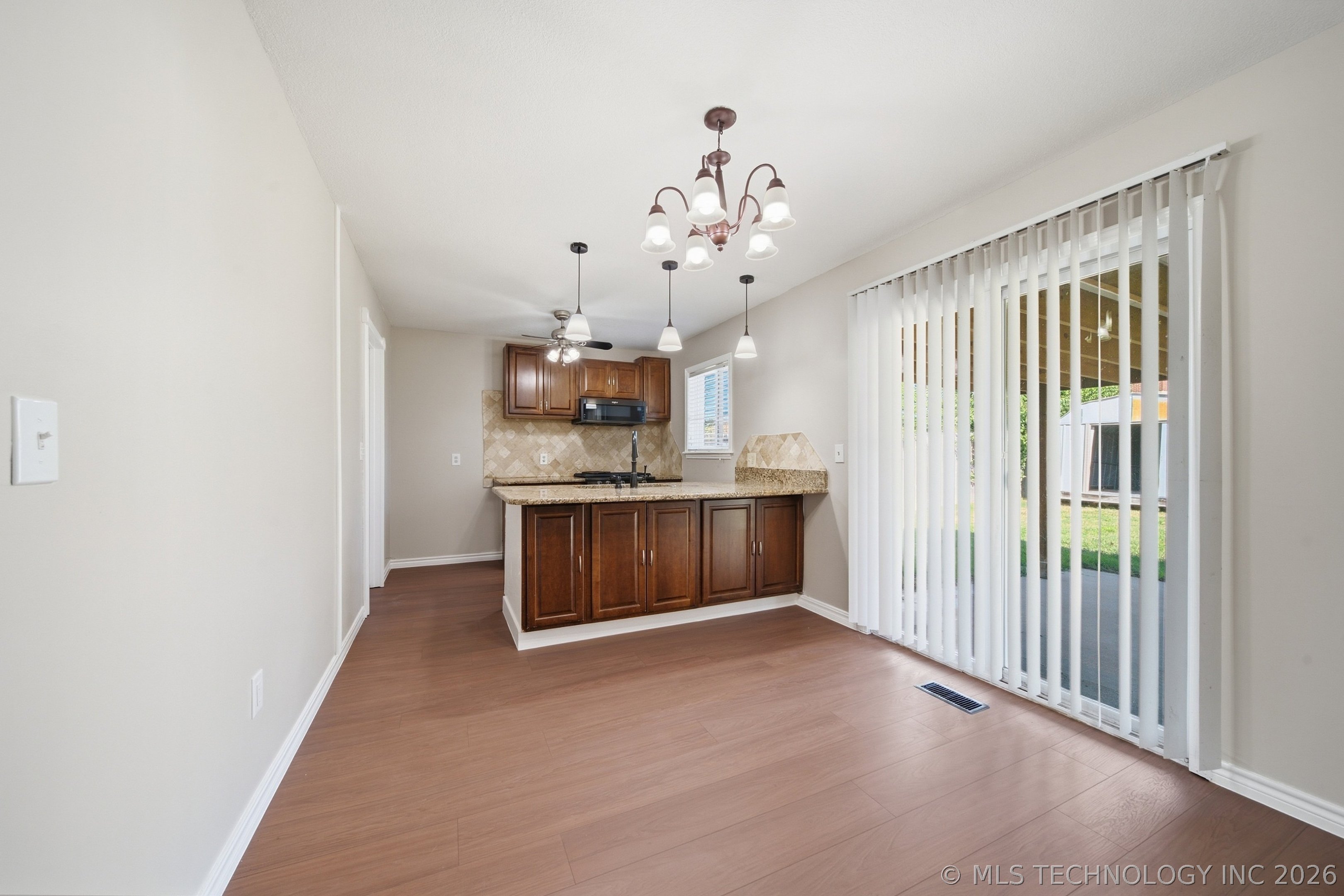 11819 E 27th Street Property Photo 8