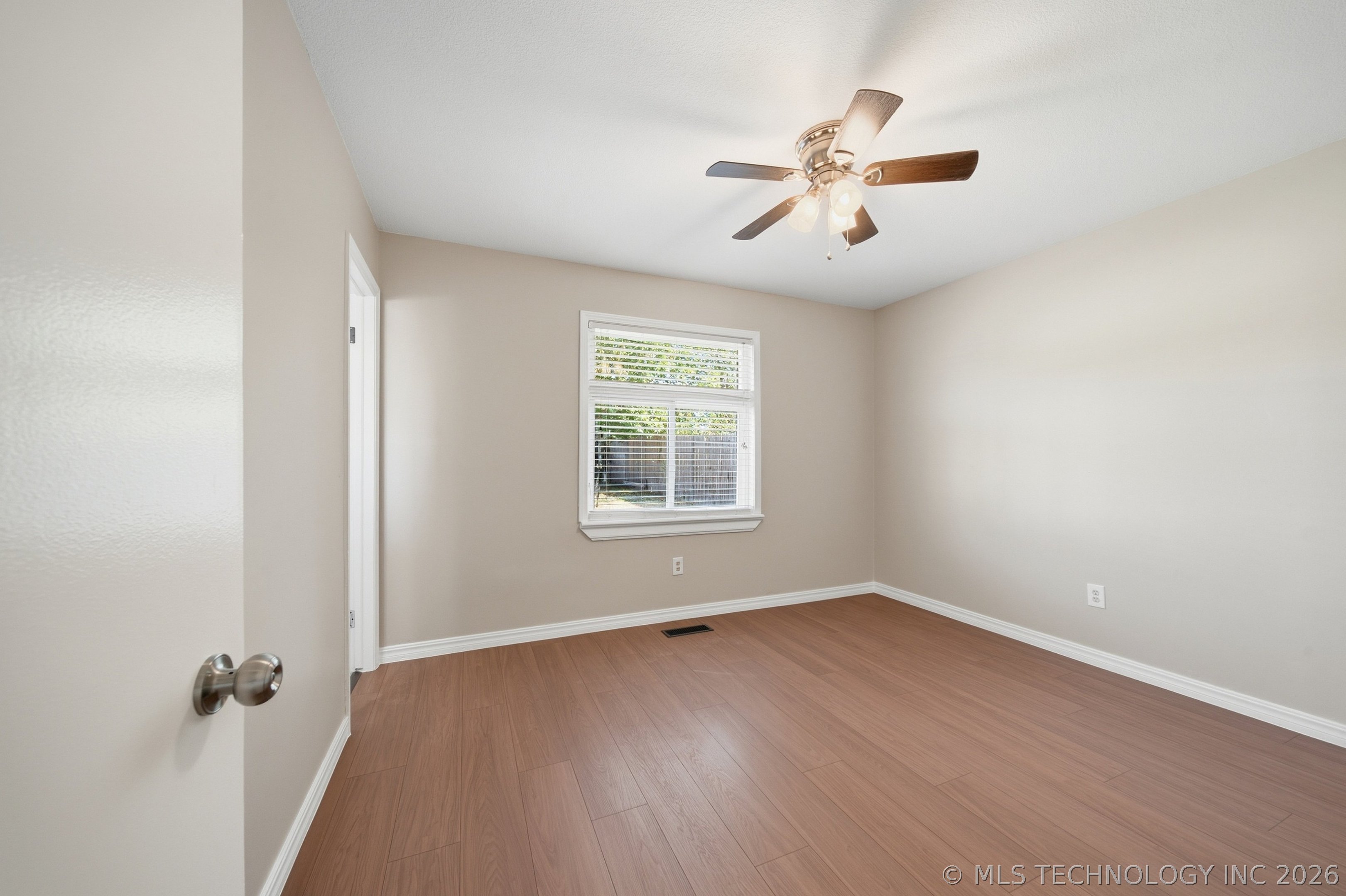 11819 E 27th Street Property Photo 13