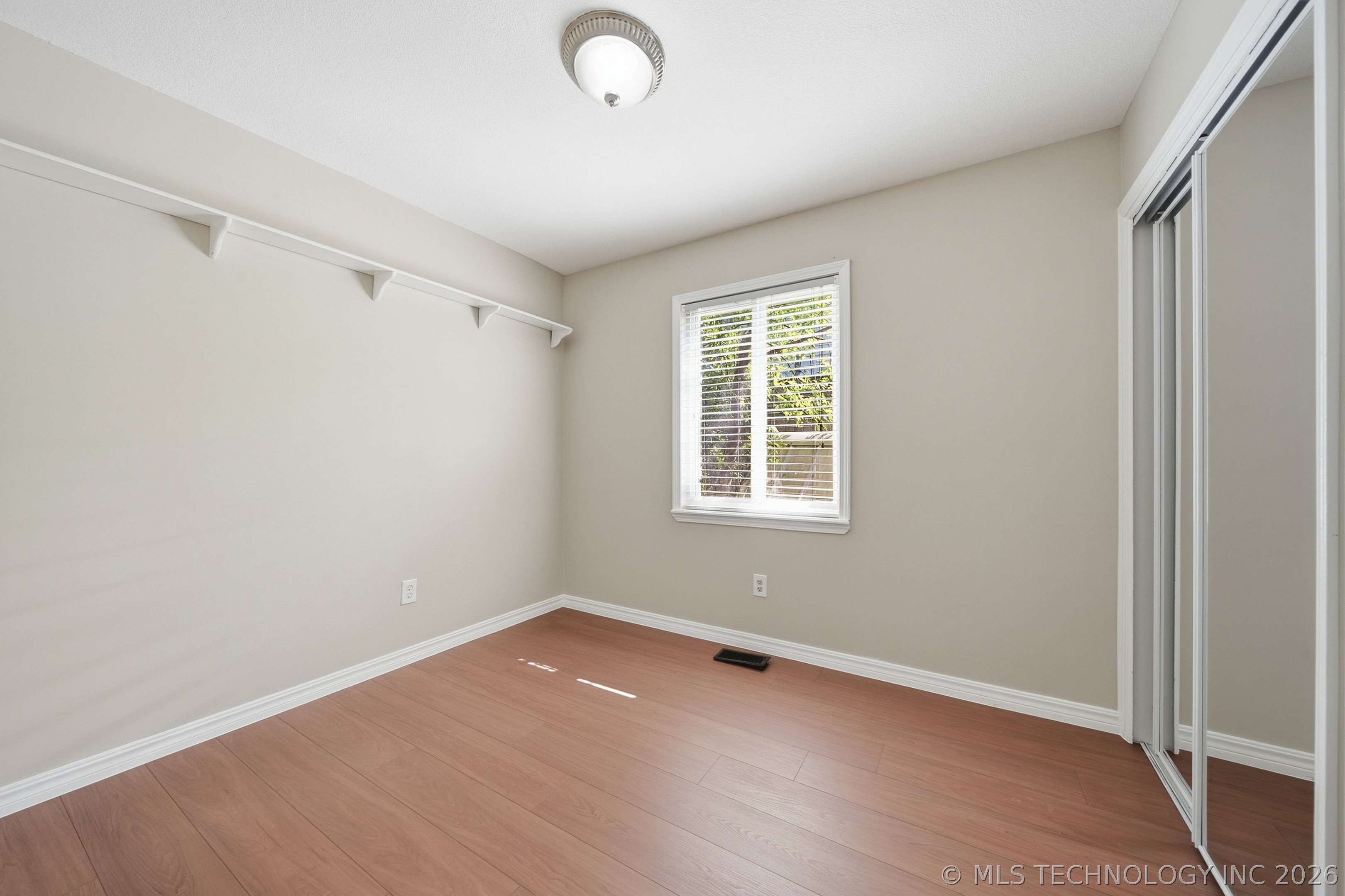11819 E 27th Street Property Photo 16