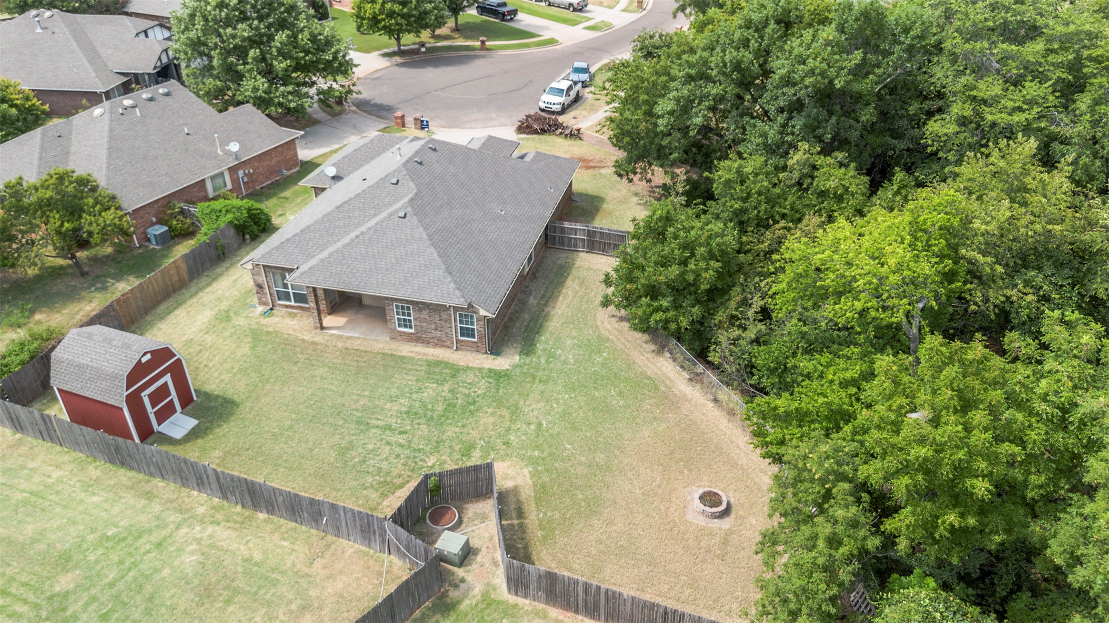 720 Hedgewood Drive Property Photo 31