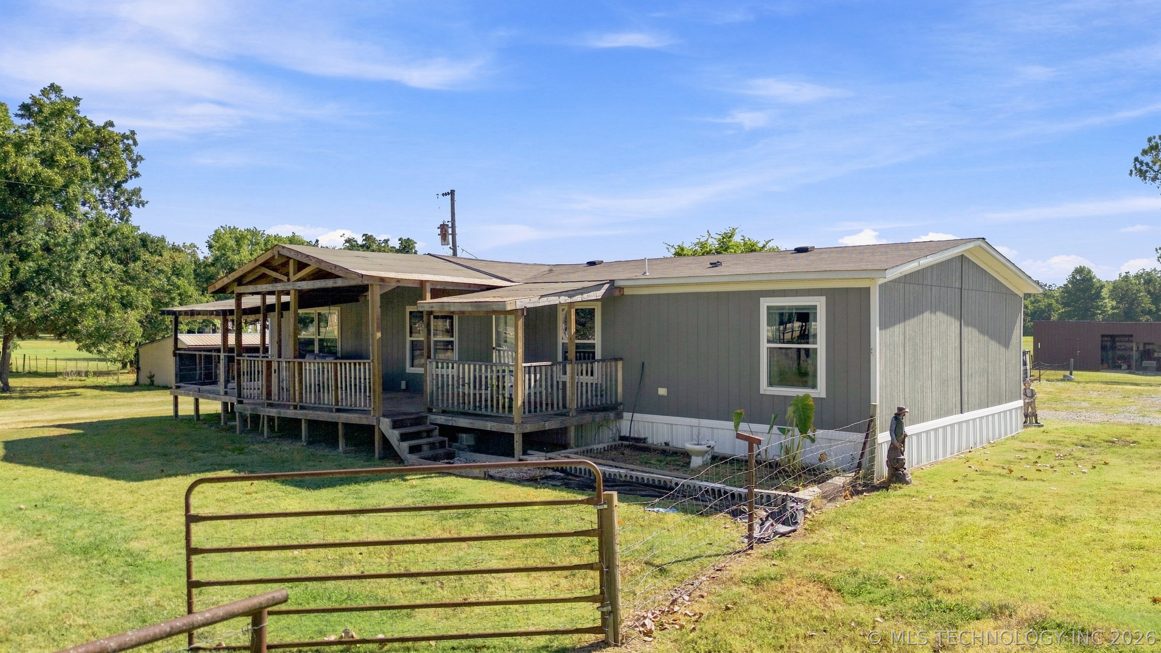 19505 Yale Avenue Property Photo 9