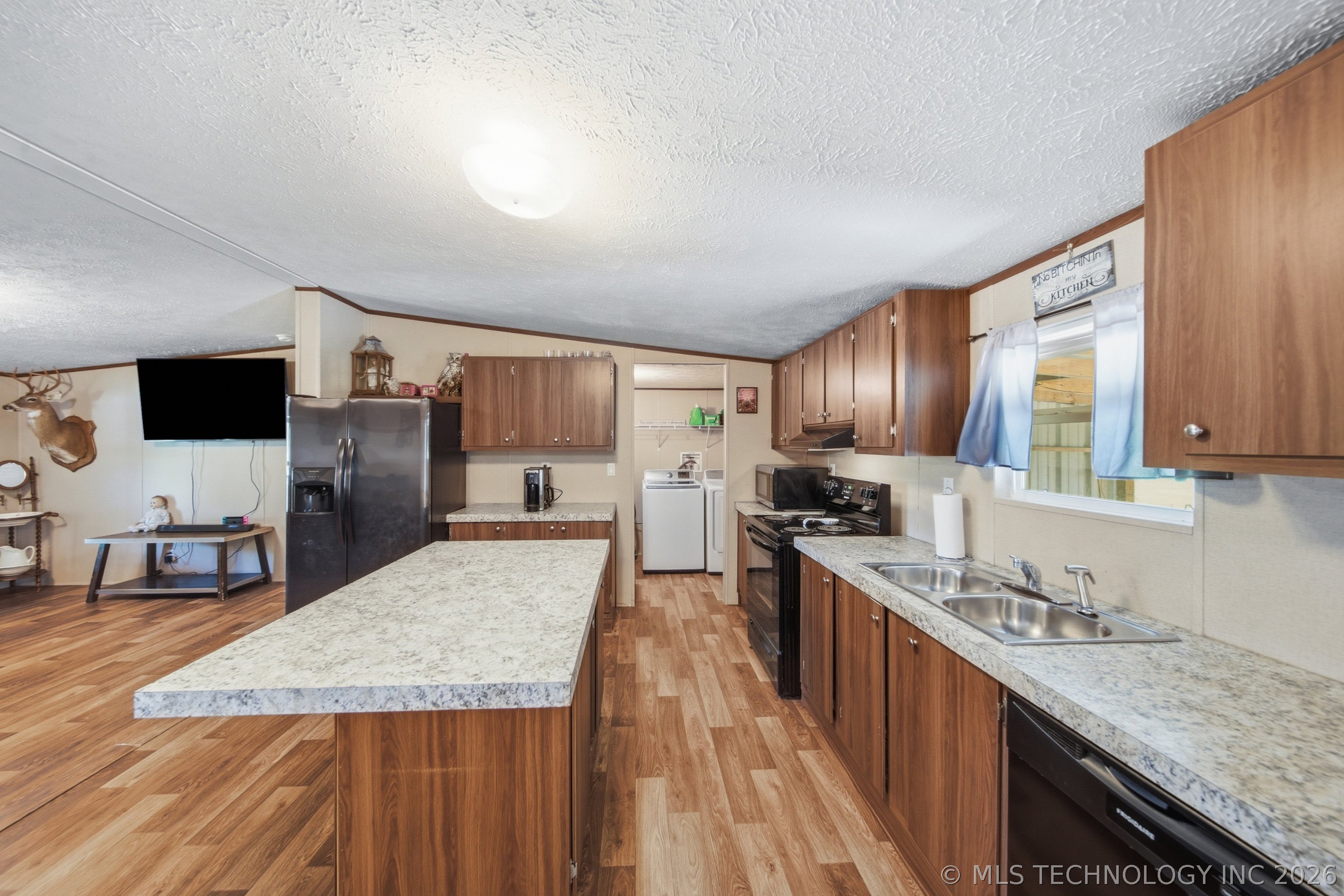 19505 Yale Avenue Property Photo 18