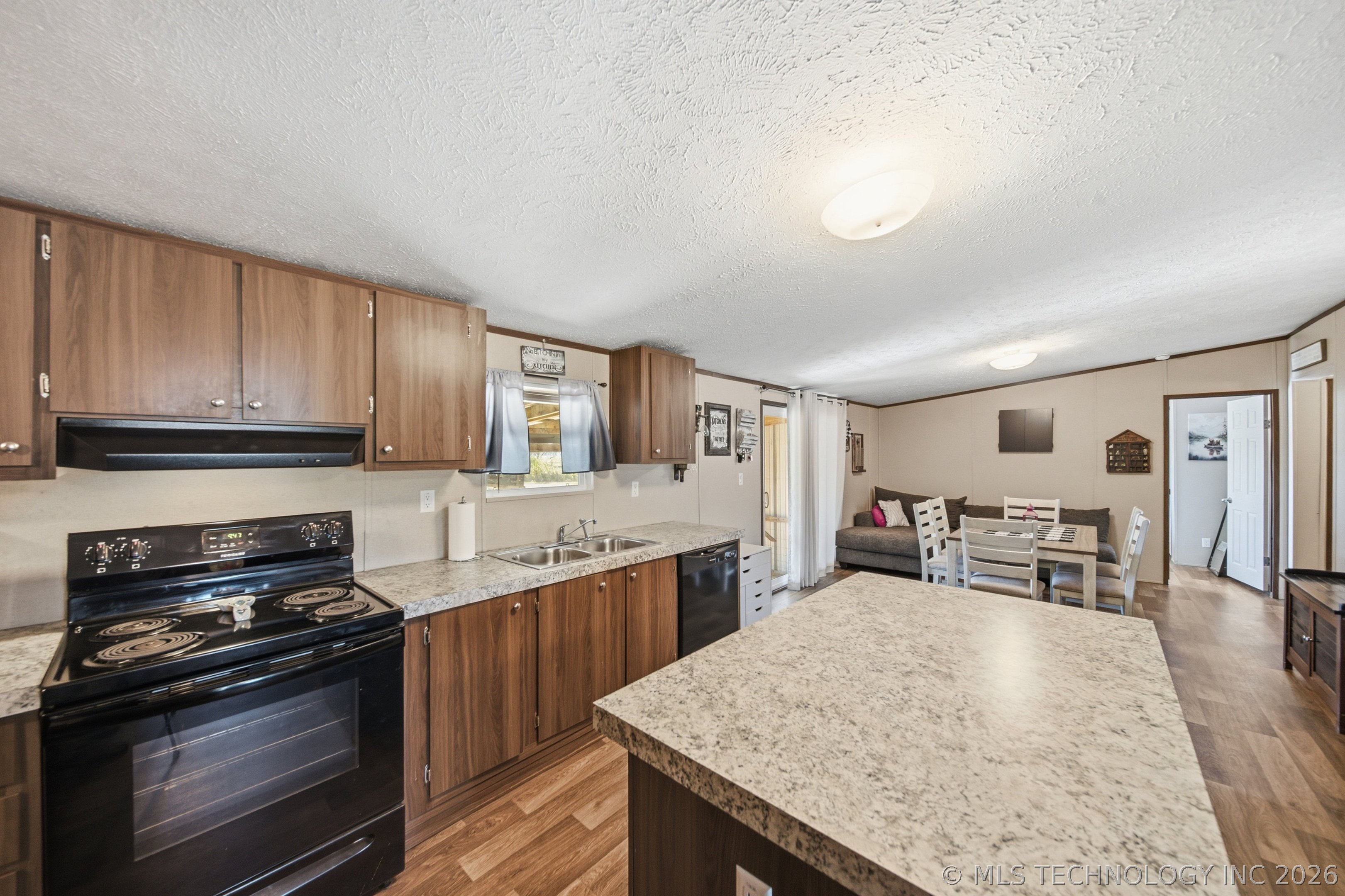 19505 Yale Avenue Property Photo 19