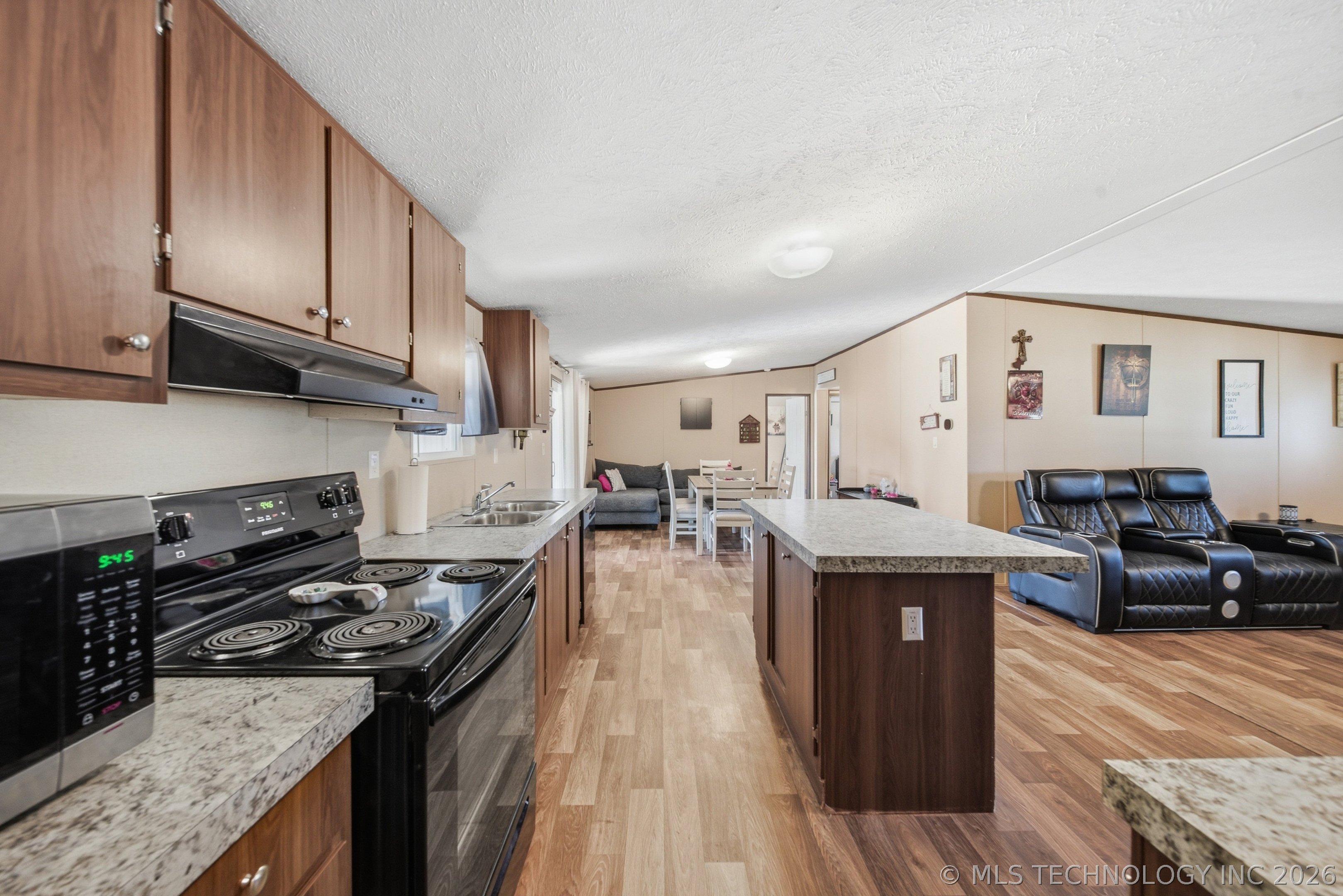 19505 Yale Avenue Property Photo 23