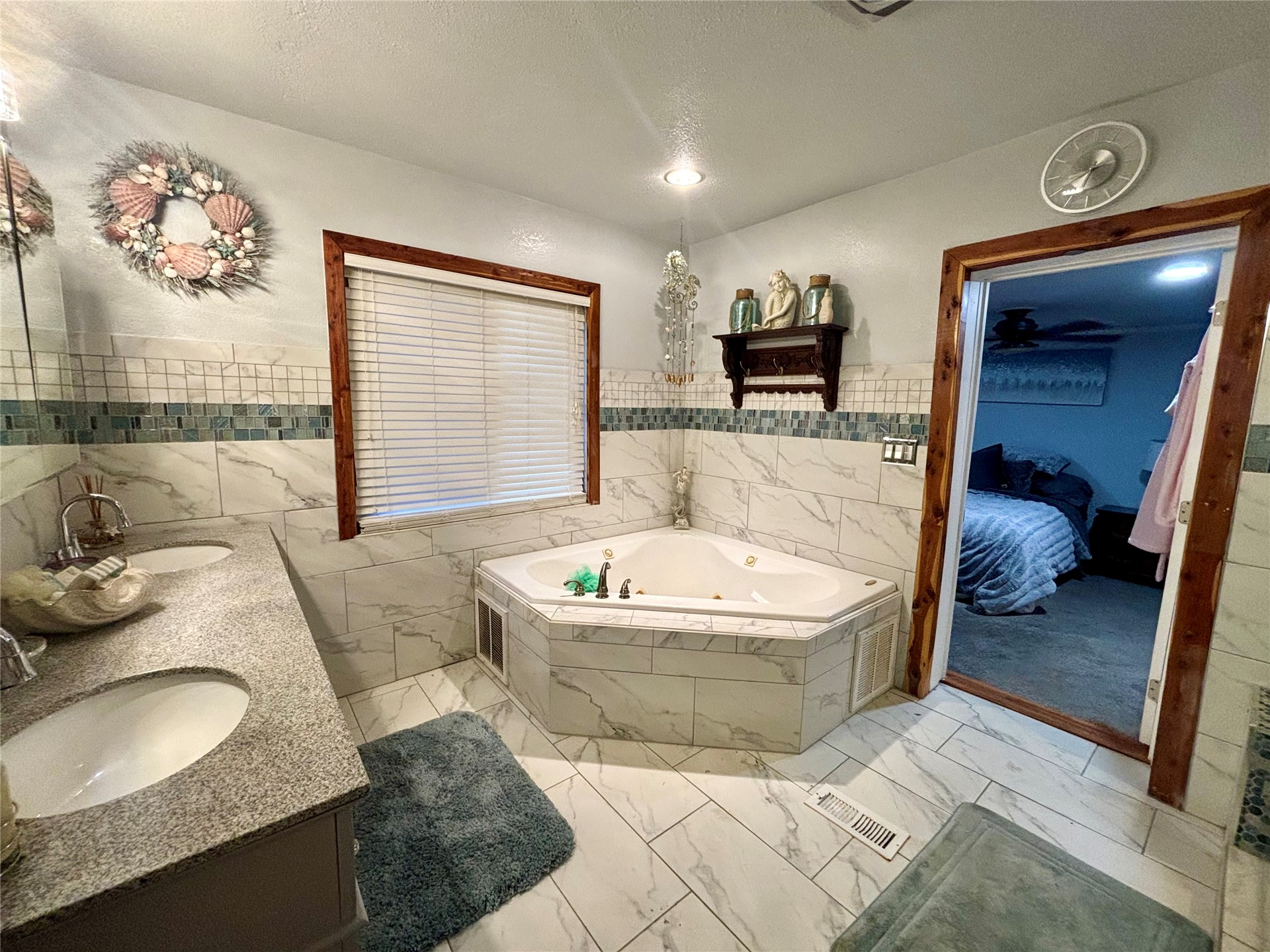 33857 E 713 Drive Property Photo 15