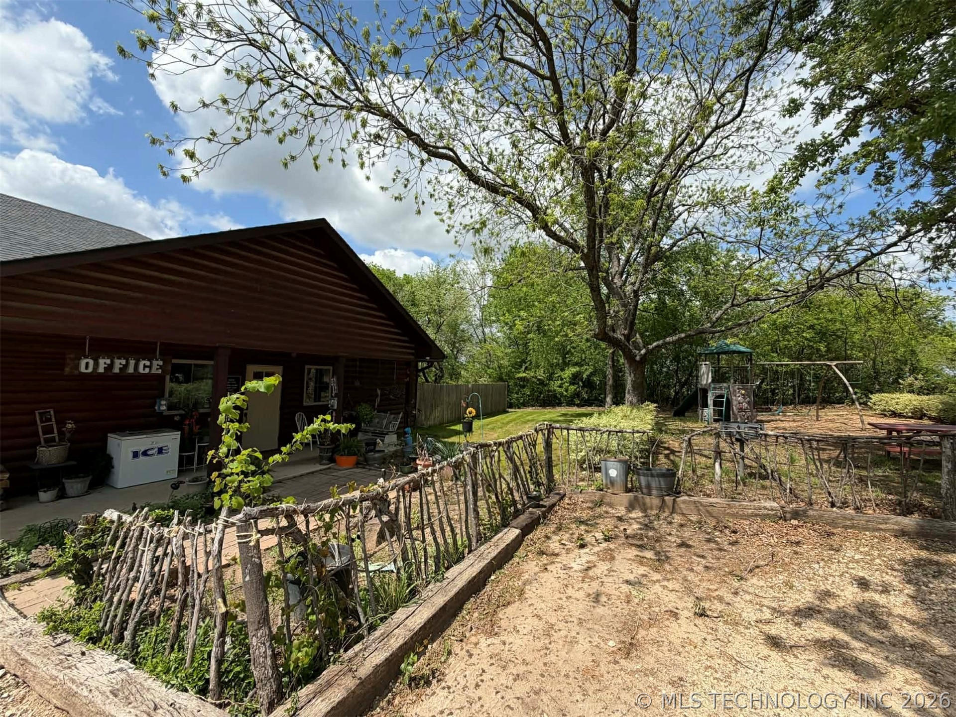 11061 Highway 70 Property Photo 15