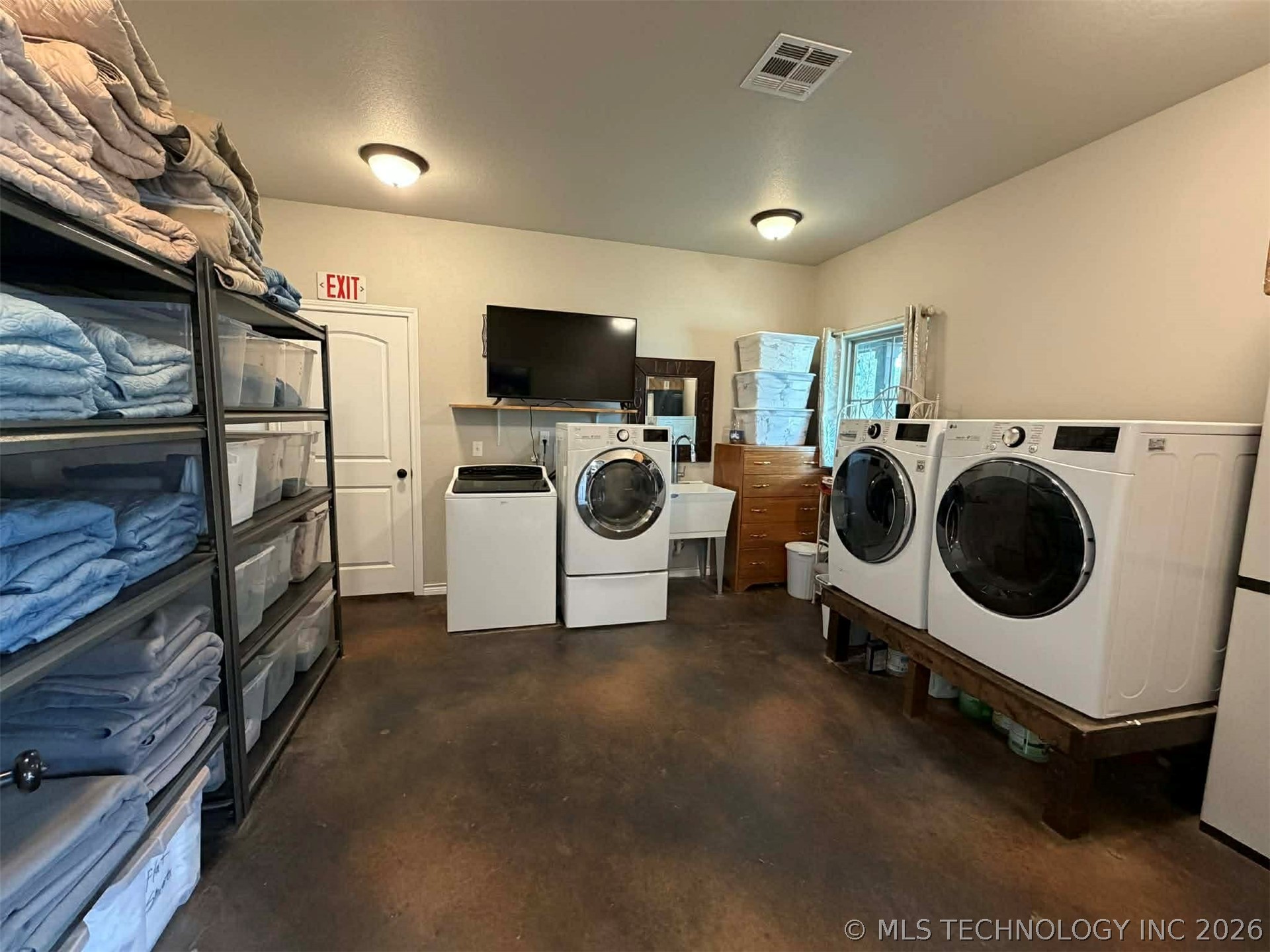 11061 Highway 70 Property Photo 29