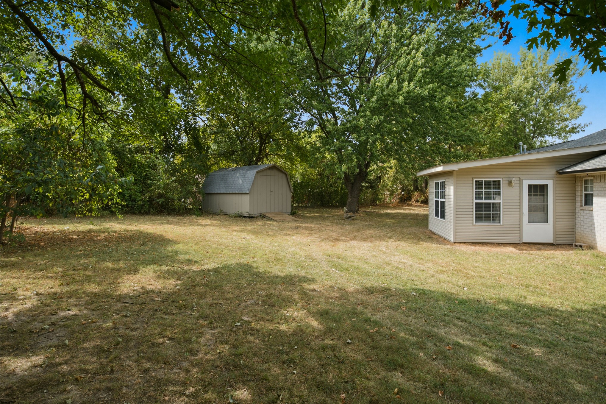 1799 W Main Street Property Photo 4