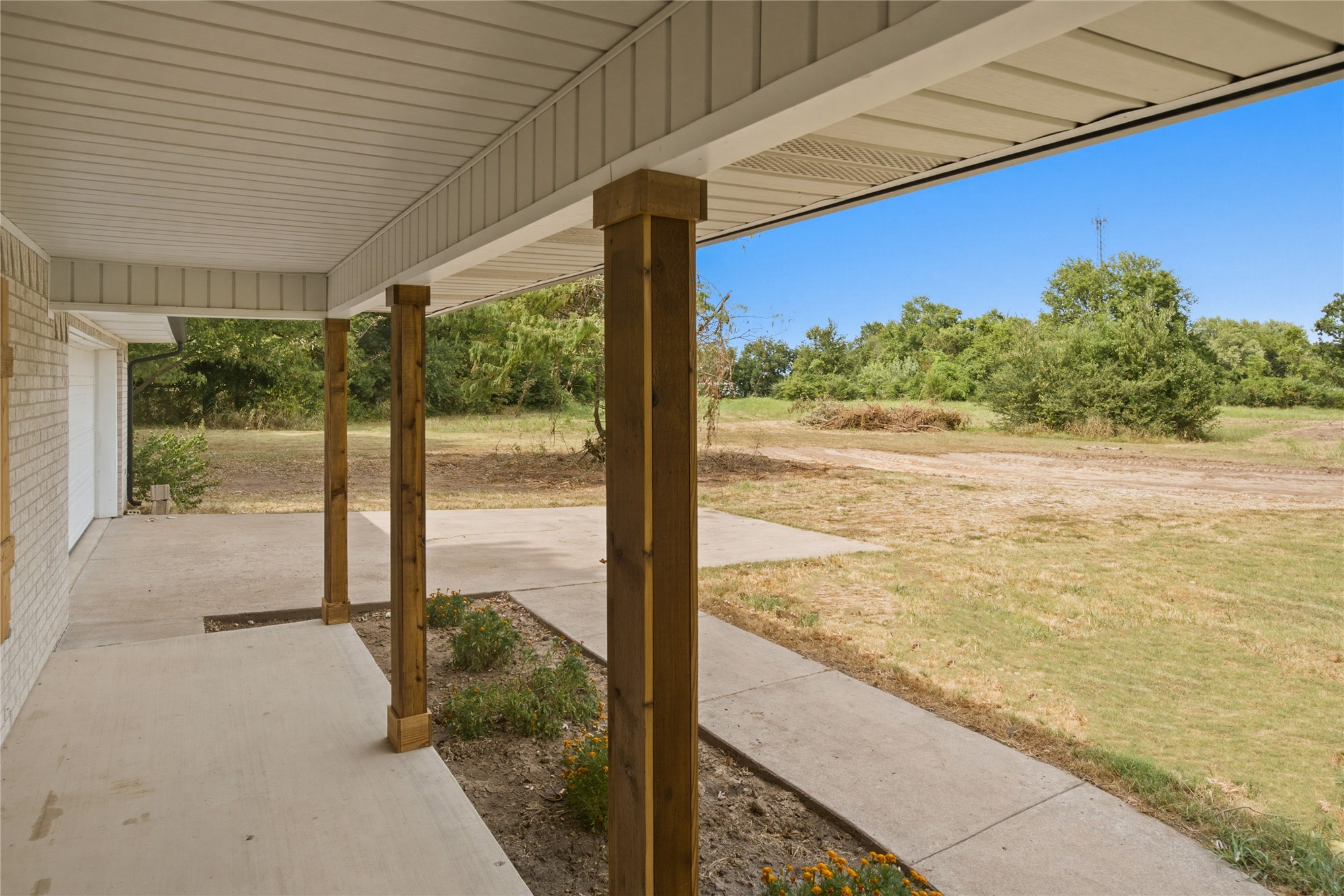 1799 W Main Street Property Photo 5