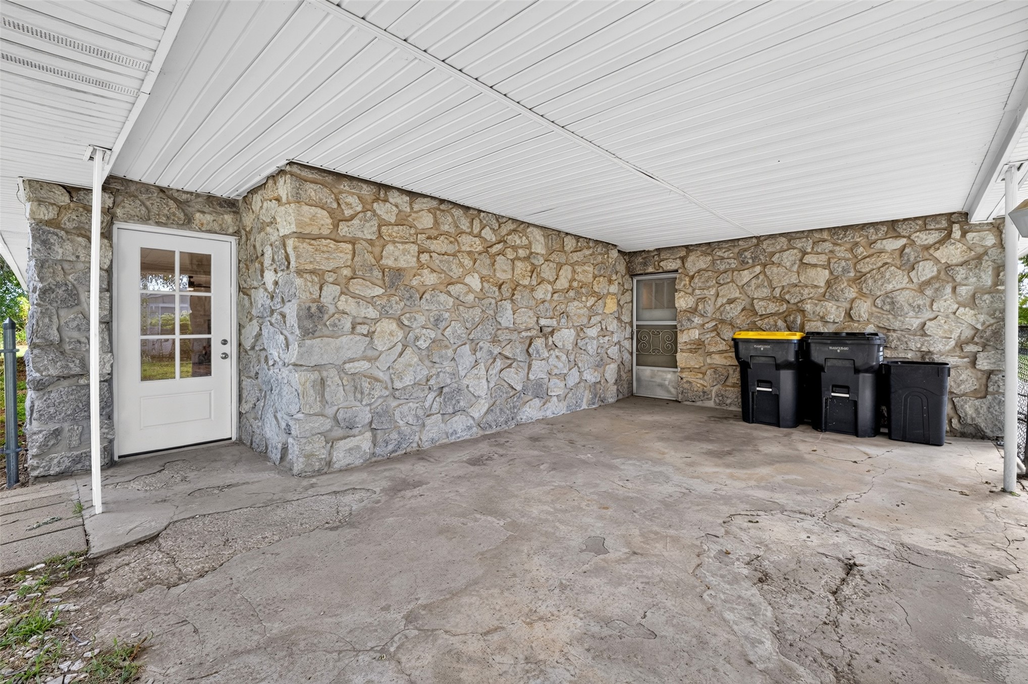723 N Bristow Avenue Property Photo 38