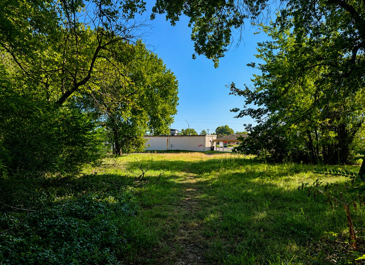 723 N Bristow Avenue Property Photo 40