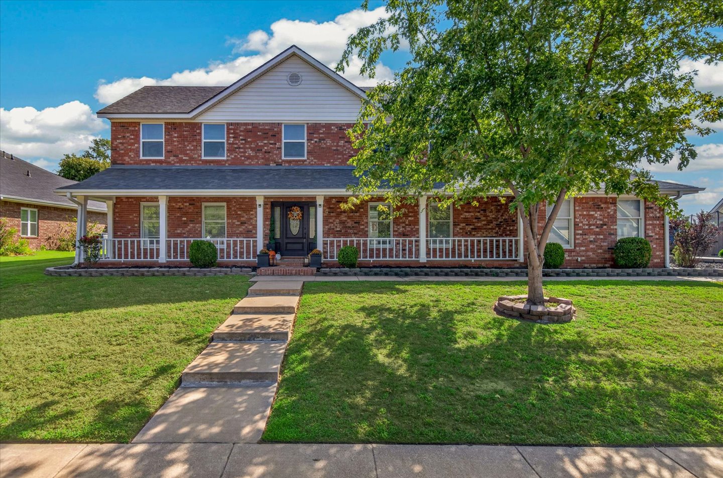 2624 Montrose Drive Property Photo 1