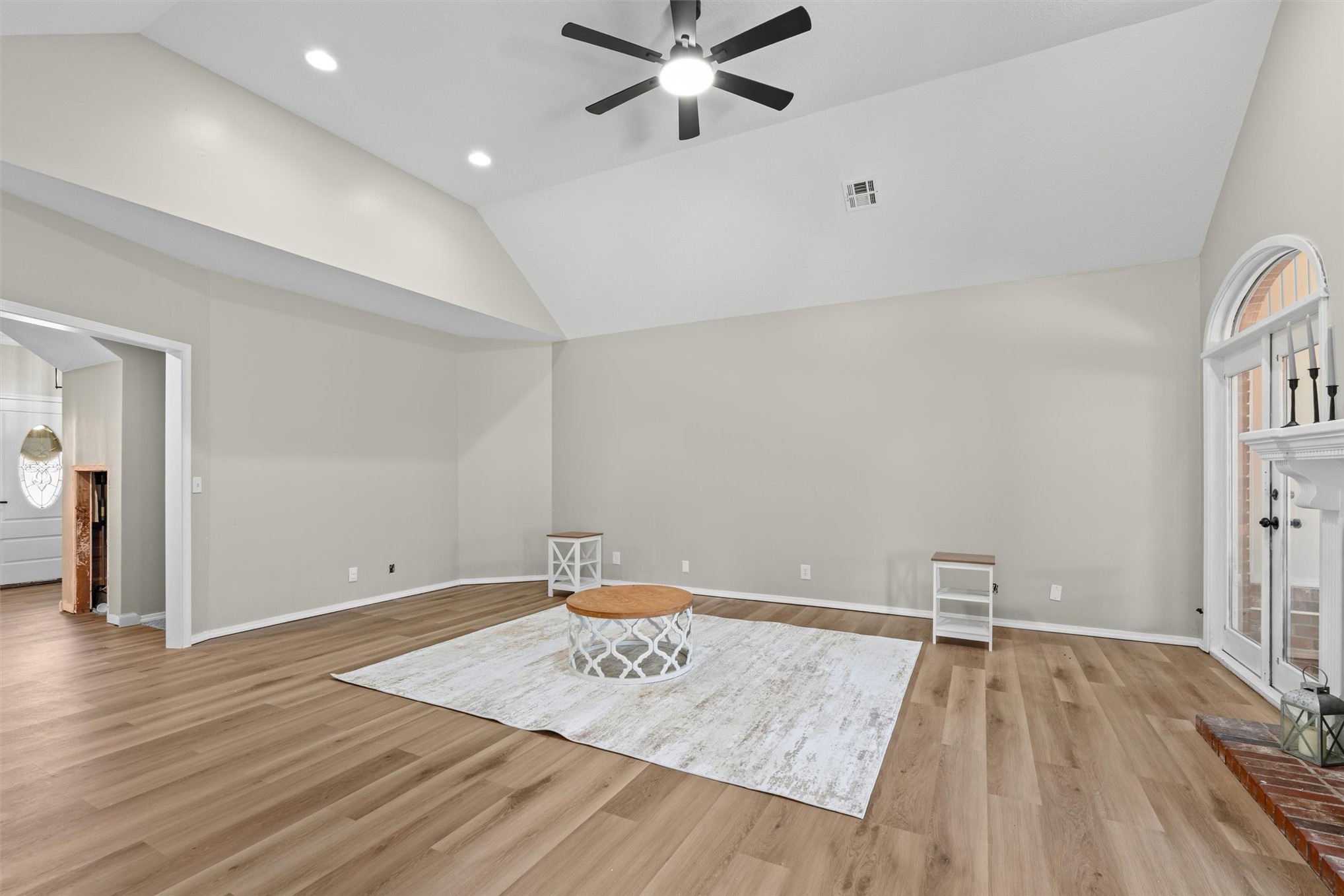 2624 Montrose Drive Property Photo 17