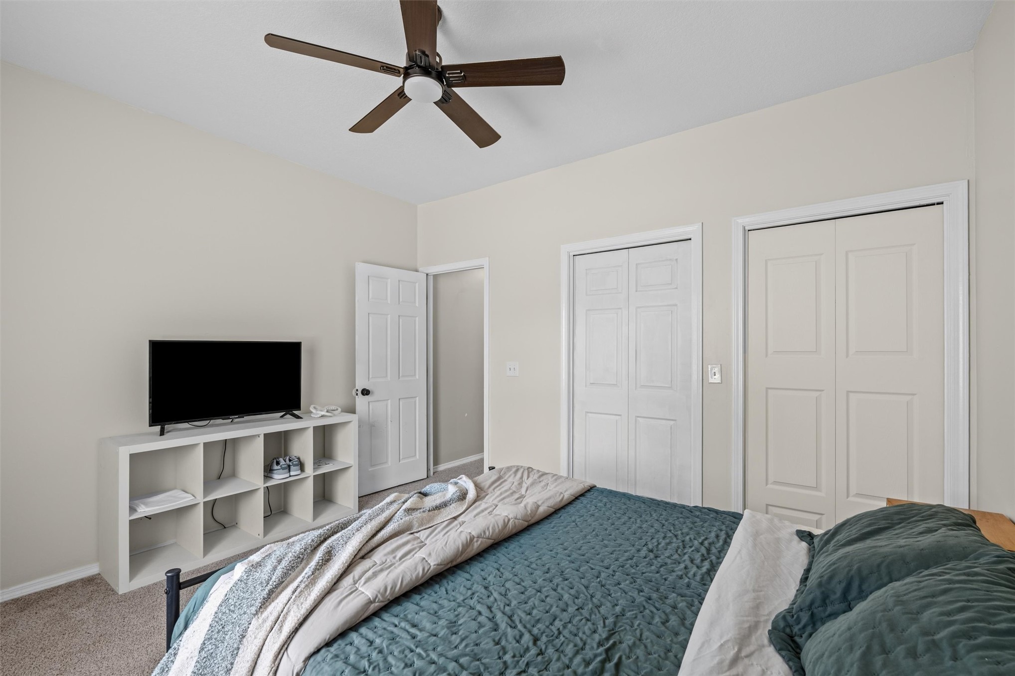 2624 Montrose Drive Property Photo 23