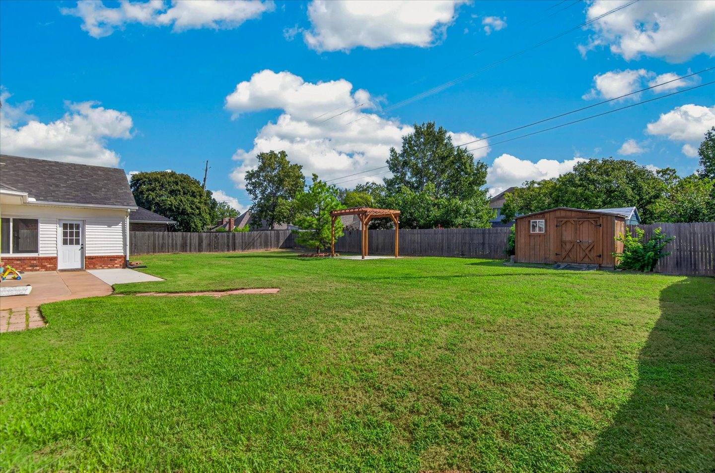 2624 Montrose Drive Property Photo 41