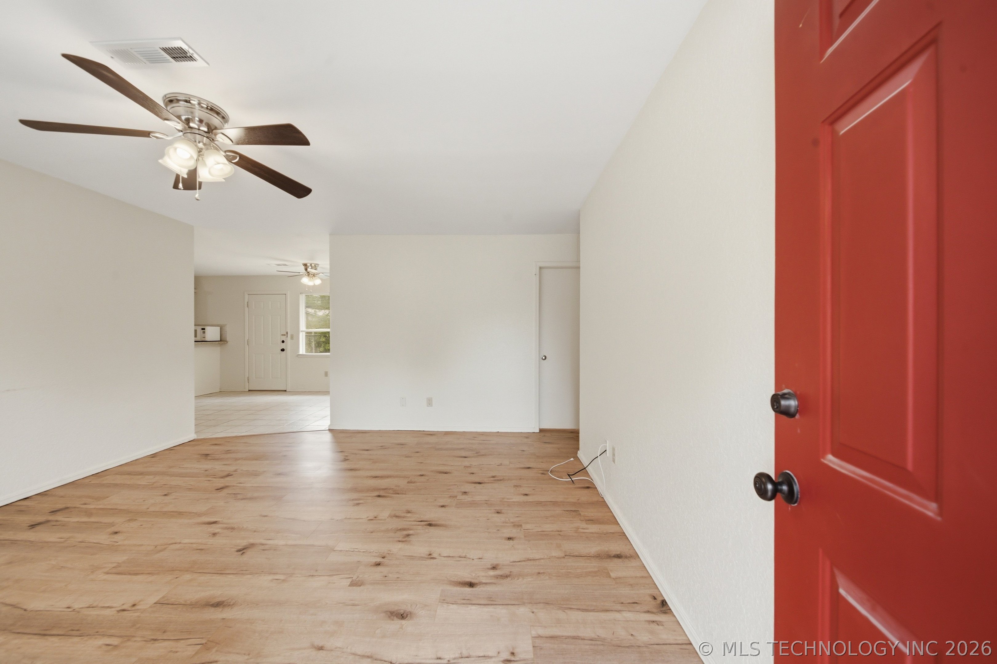 4325 S Elm Street Property Photo 4