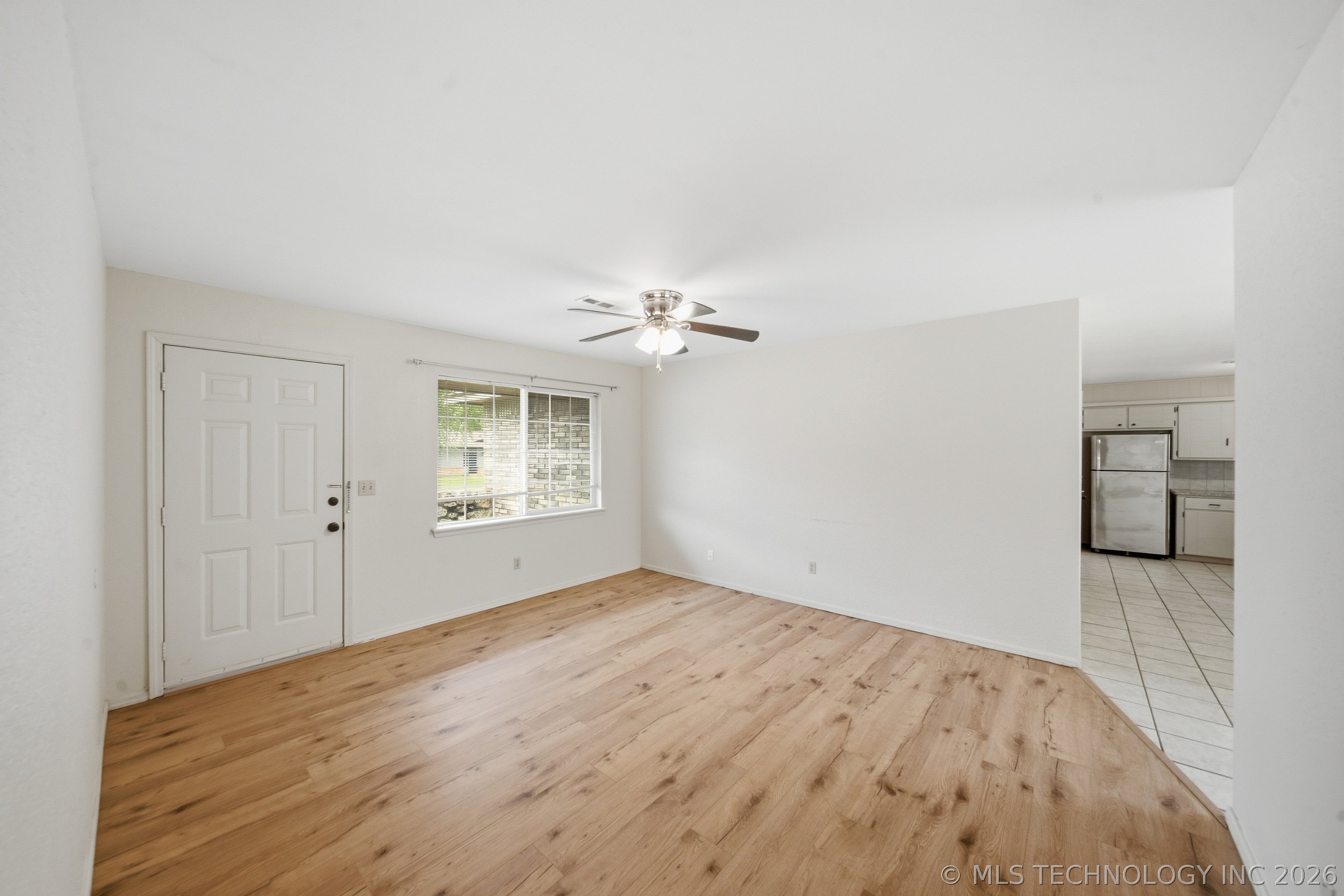 4325 S Elm Street Property Photo 6