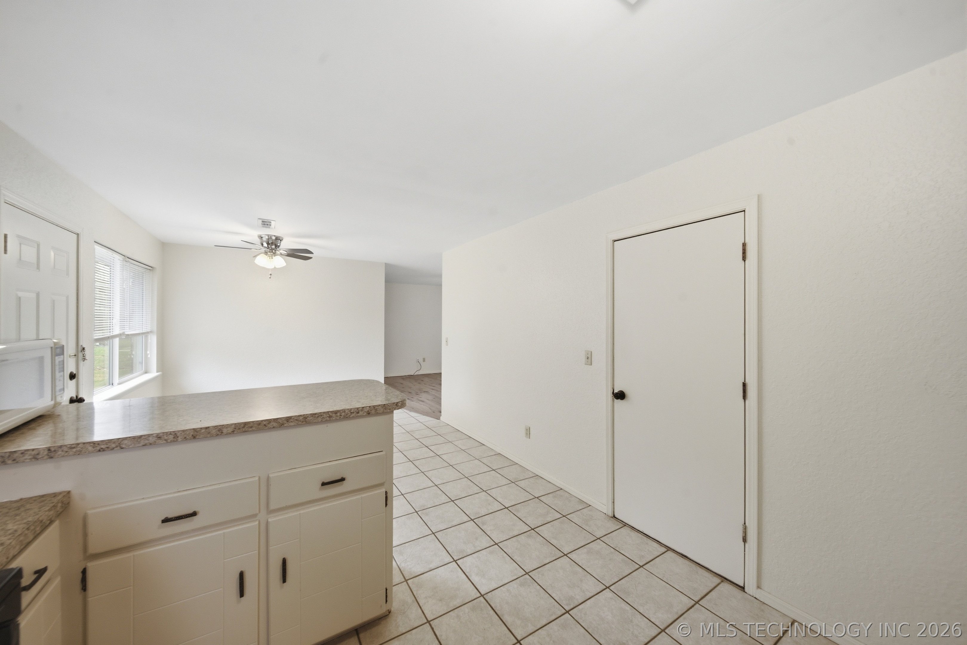 4325 S Elm Street Property Photo 13