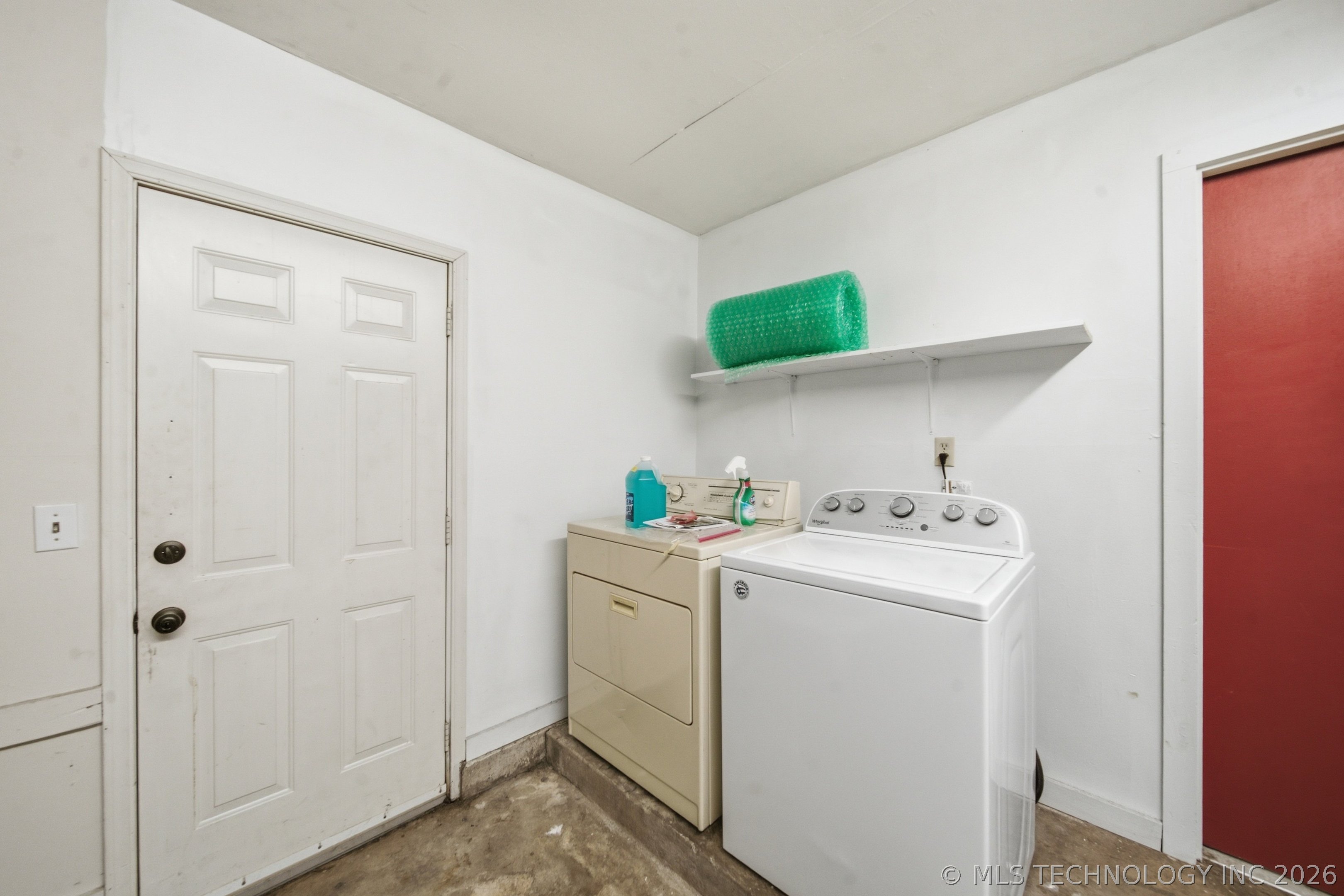 4325 S Elm Street Property Photo 17