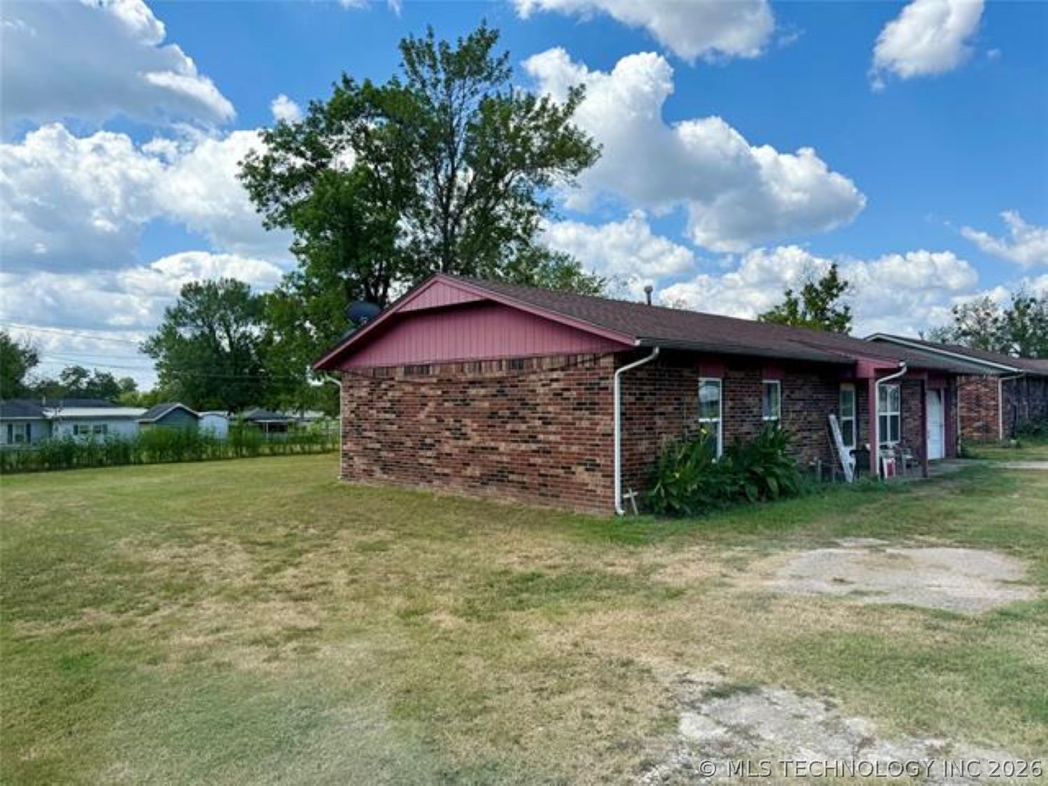 815 E Tutt Street Property Photo 11