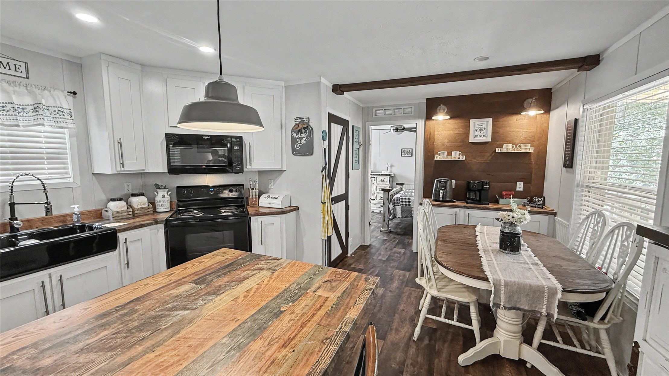 10112 Sandstone Road Property Photo 10