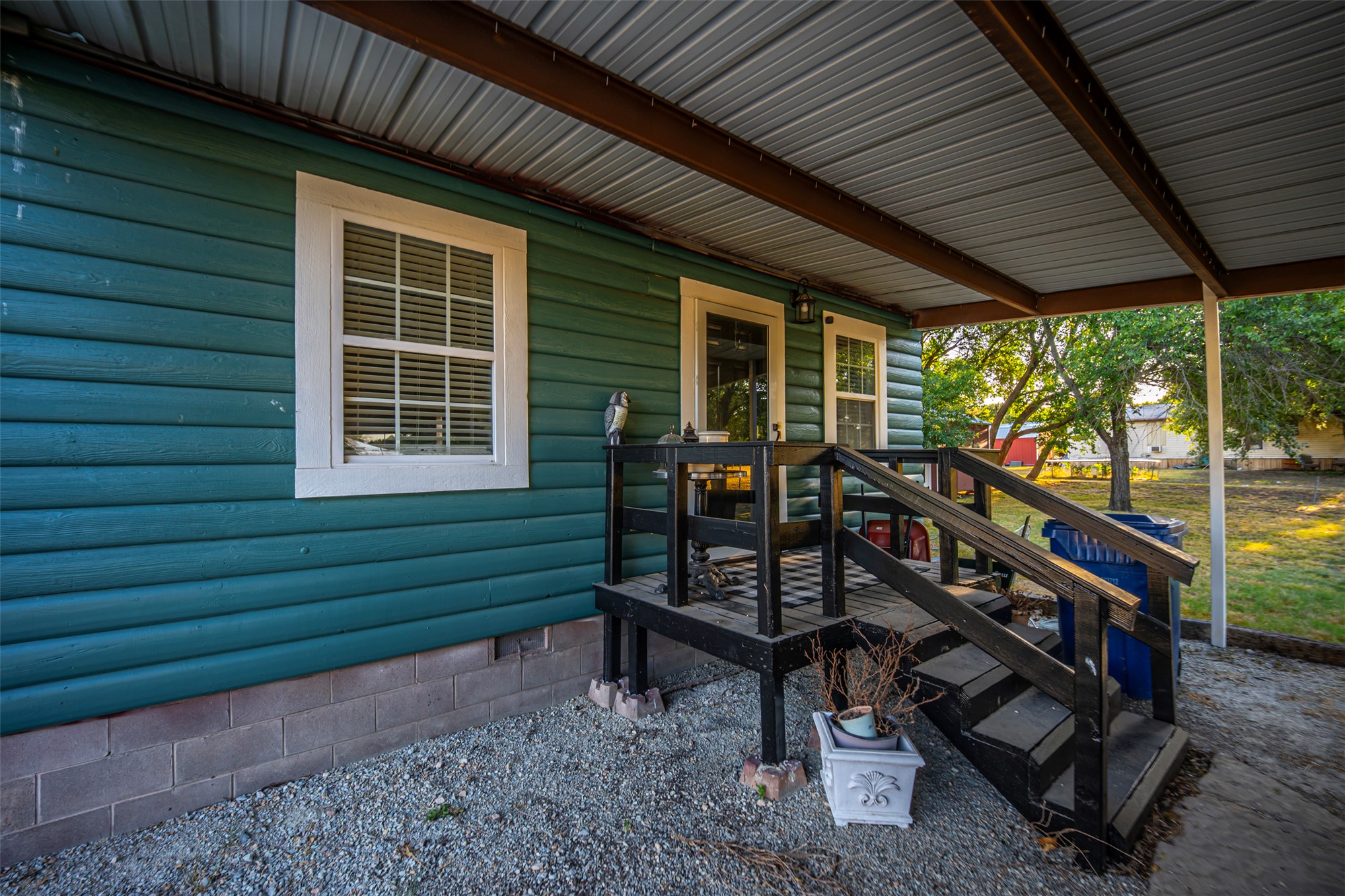 660 N Olive Street Property Photo 5