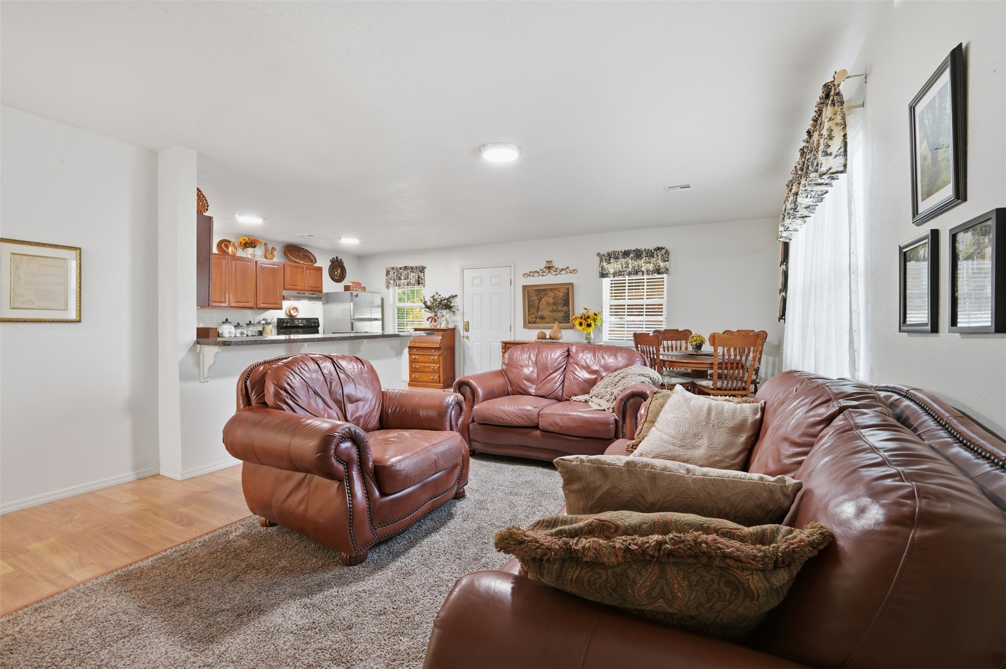 660 N Olive Street Property Photo 11