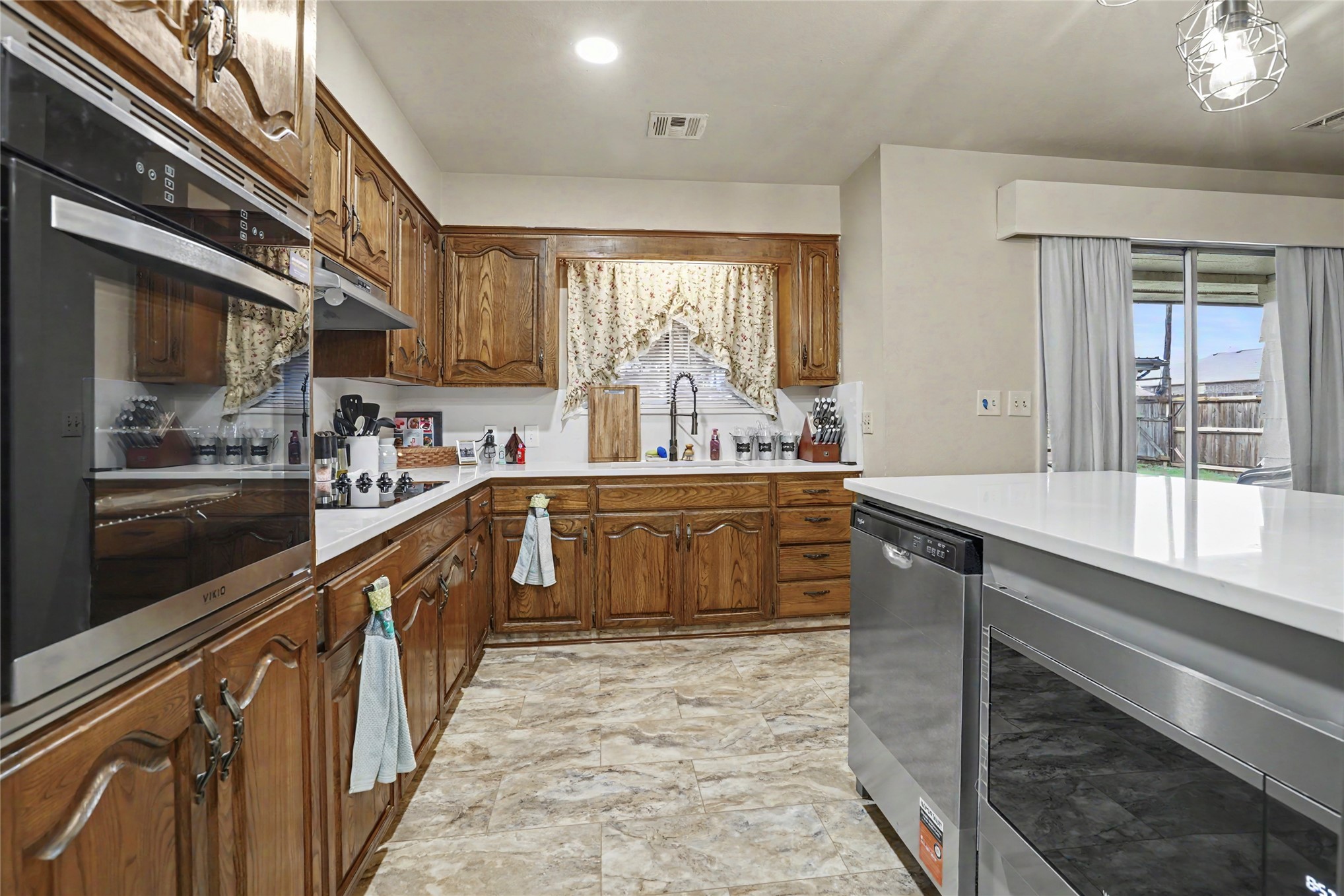 641 Apple Street Property Photo 12