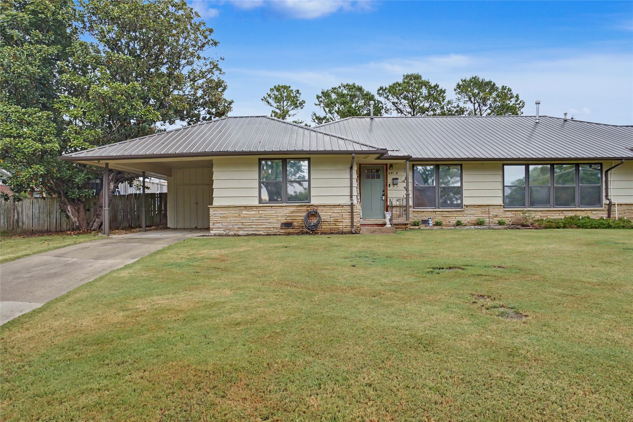 641 Apple Street Property Photo 20