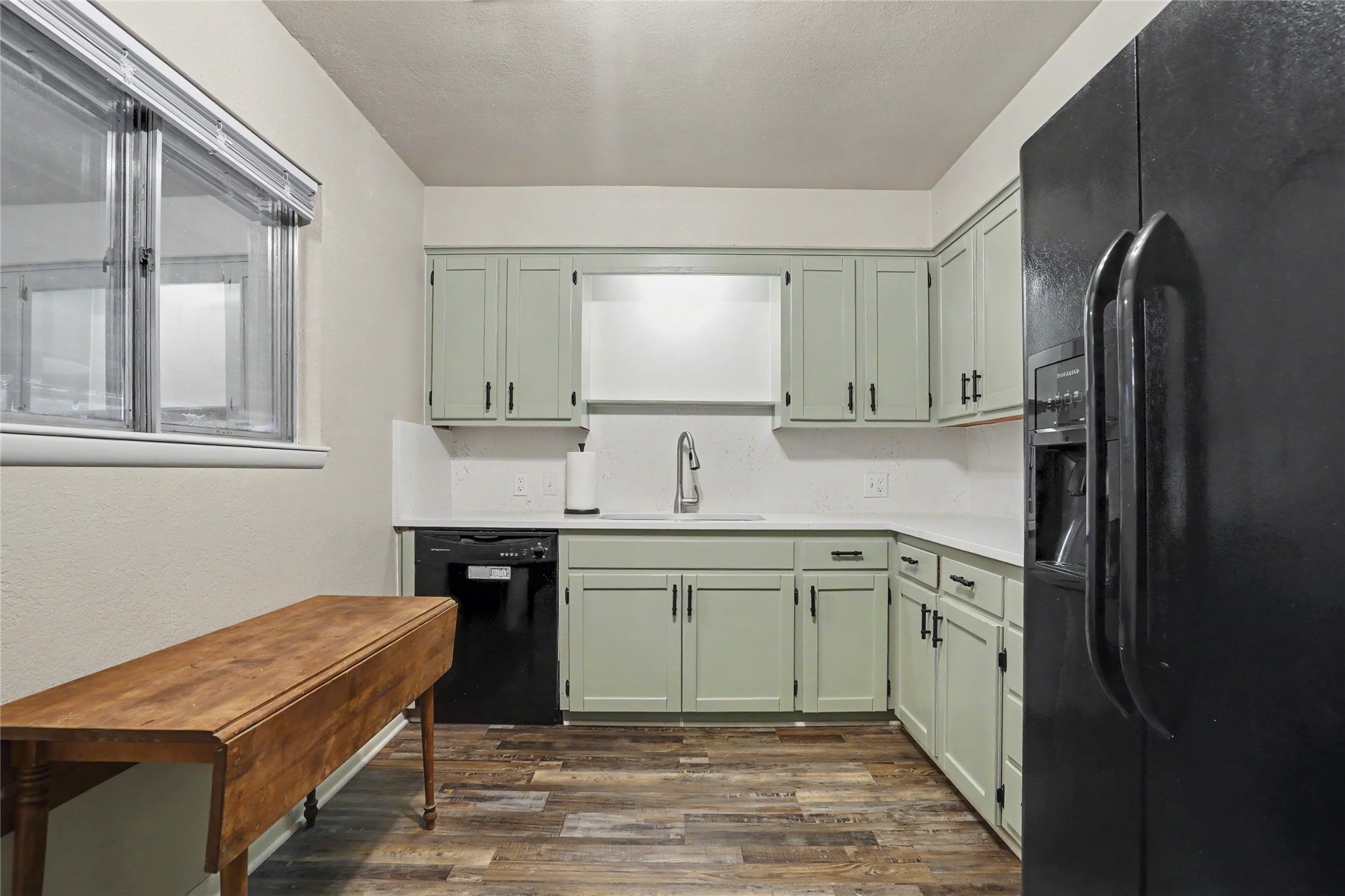 641 Apple Street Property Photo 25