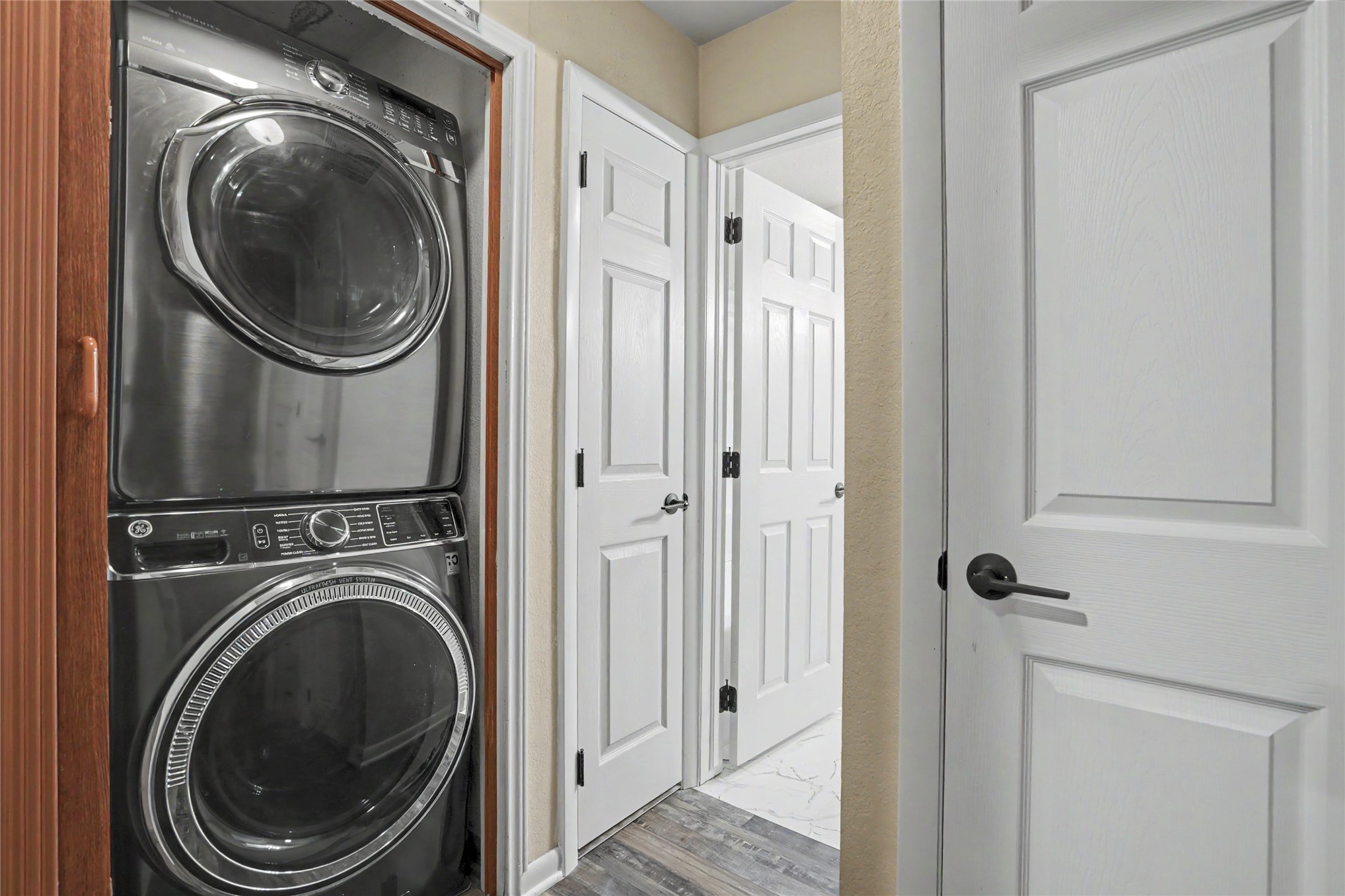 641 Apple Street Property Photo 27