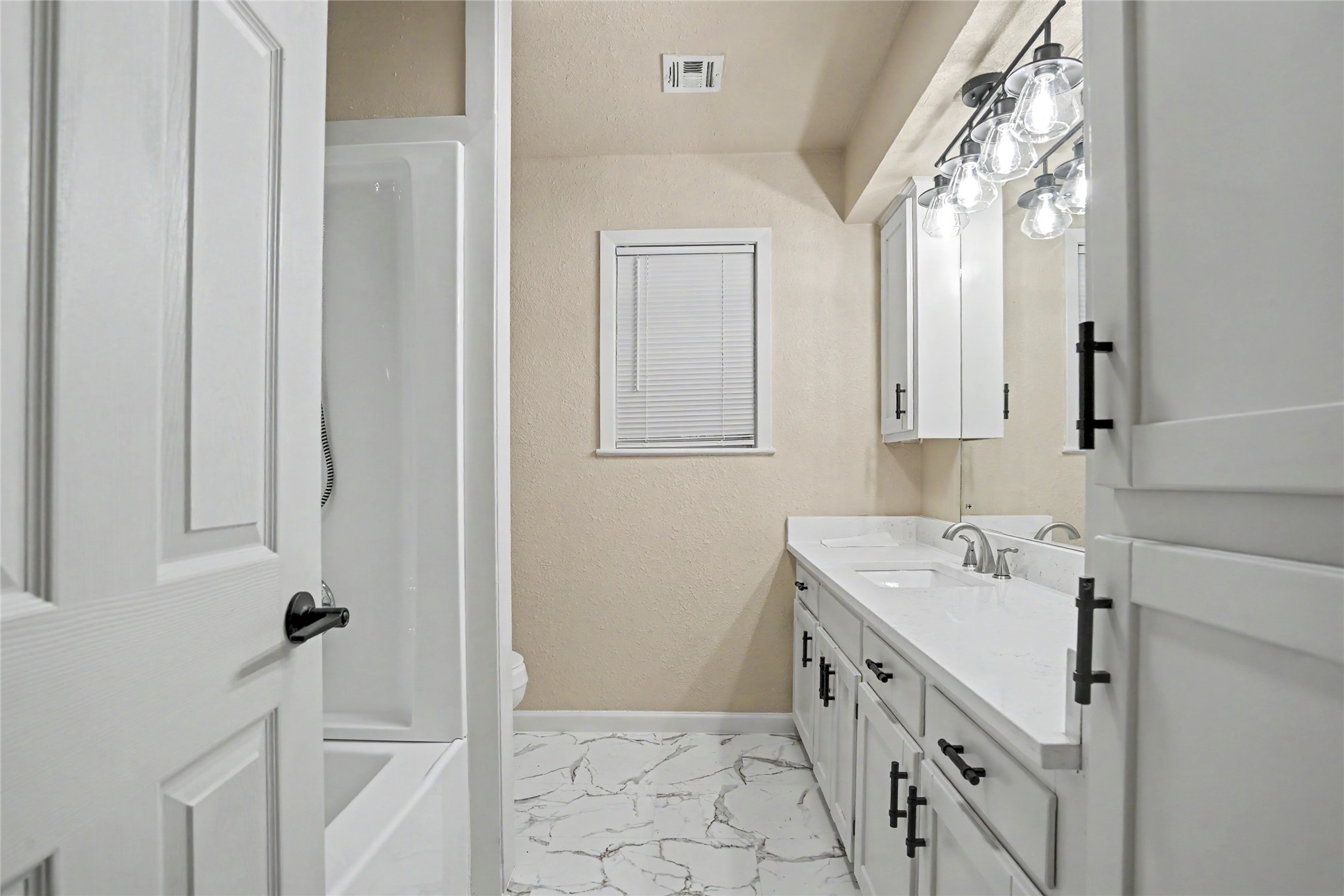641 Apple Street Property Photo 28