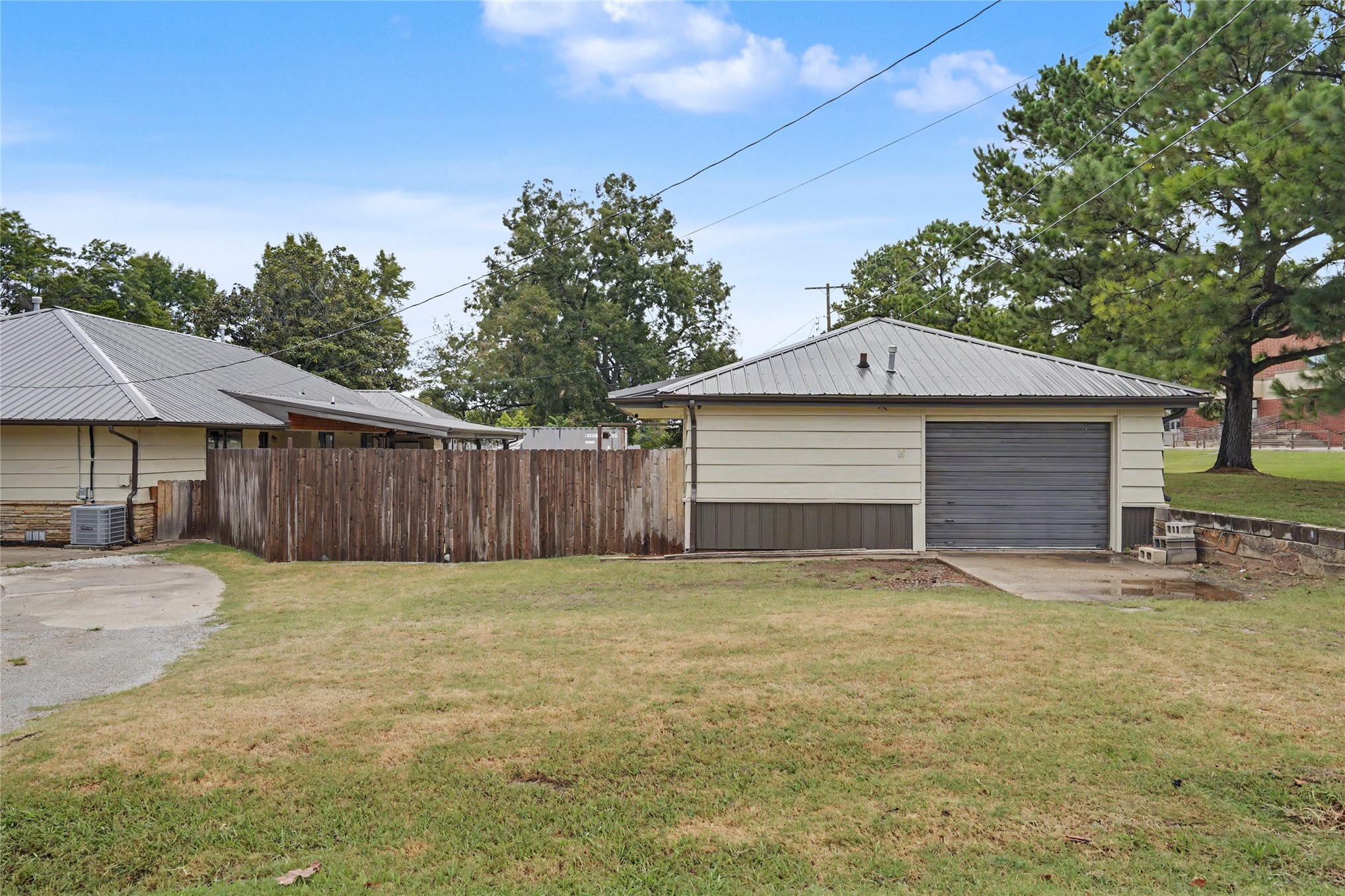 641 Apple Street Property Photo 37