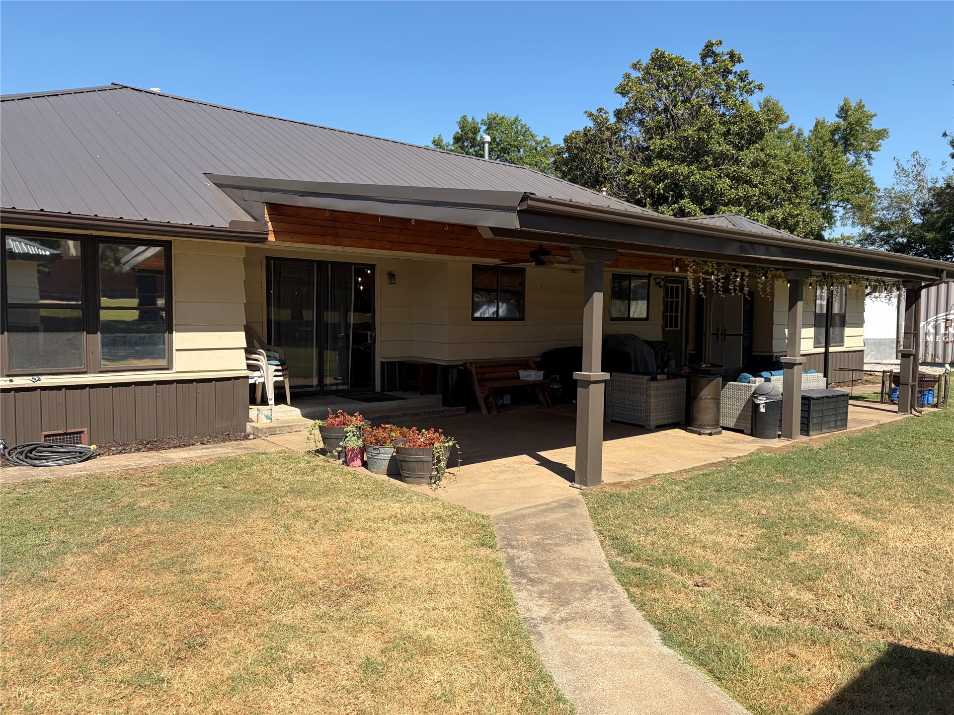 641 Apple Street Property Photo 46