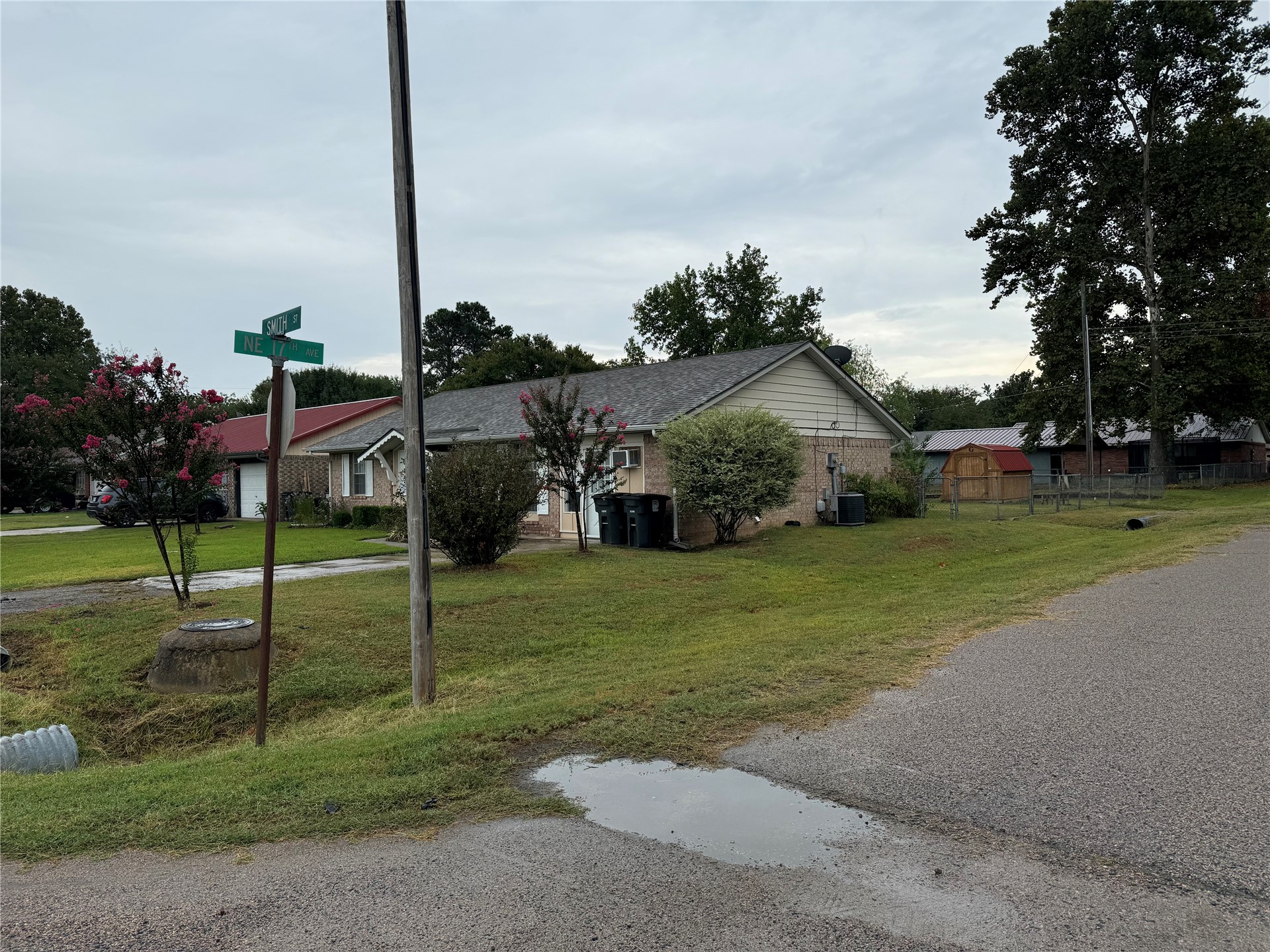 1701 Smith Property Photo 2