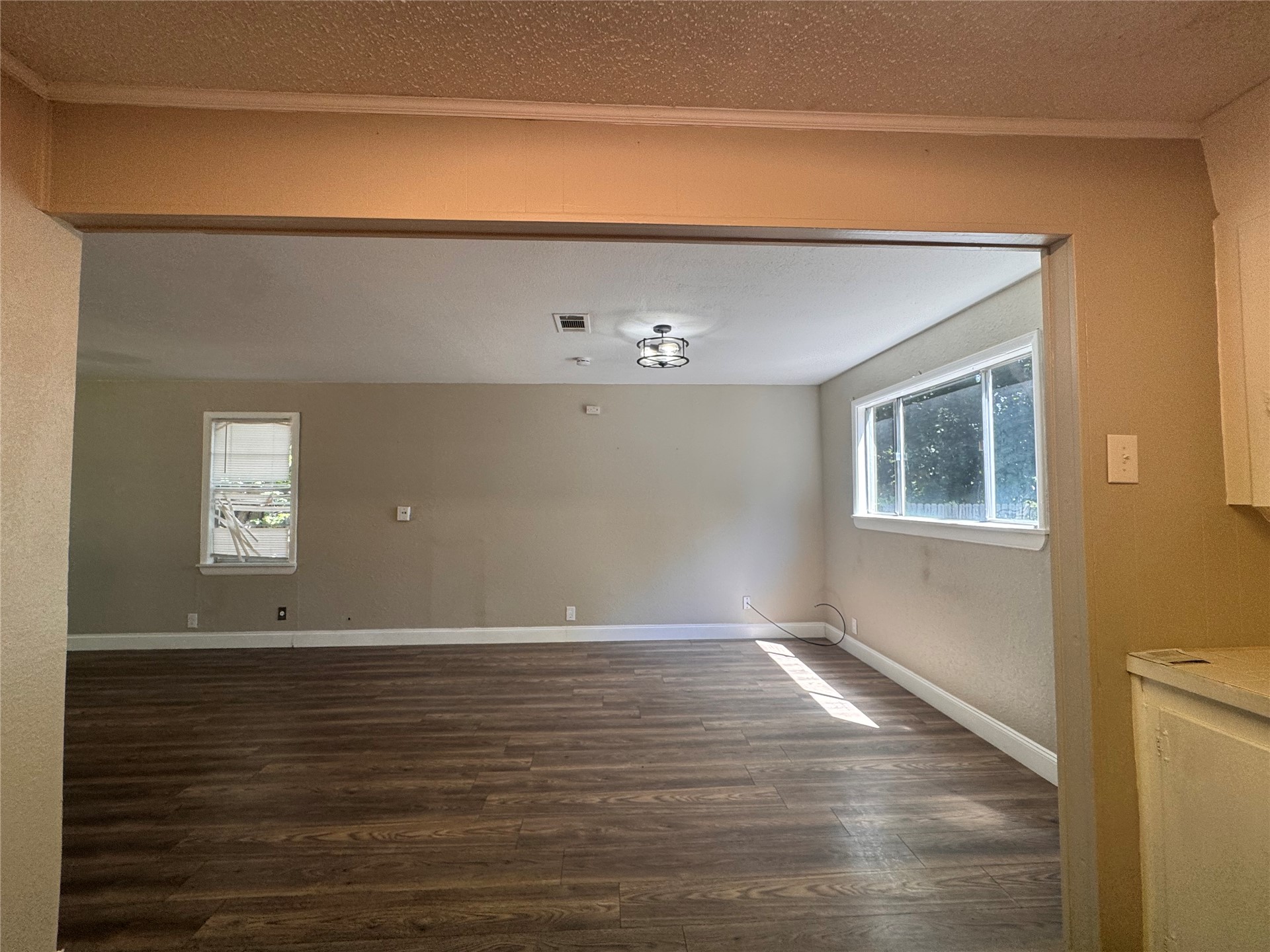 1314 N 2nd Property Photo 6