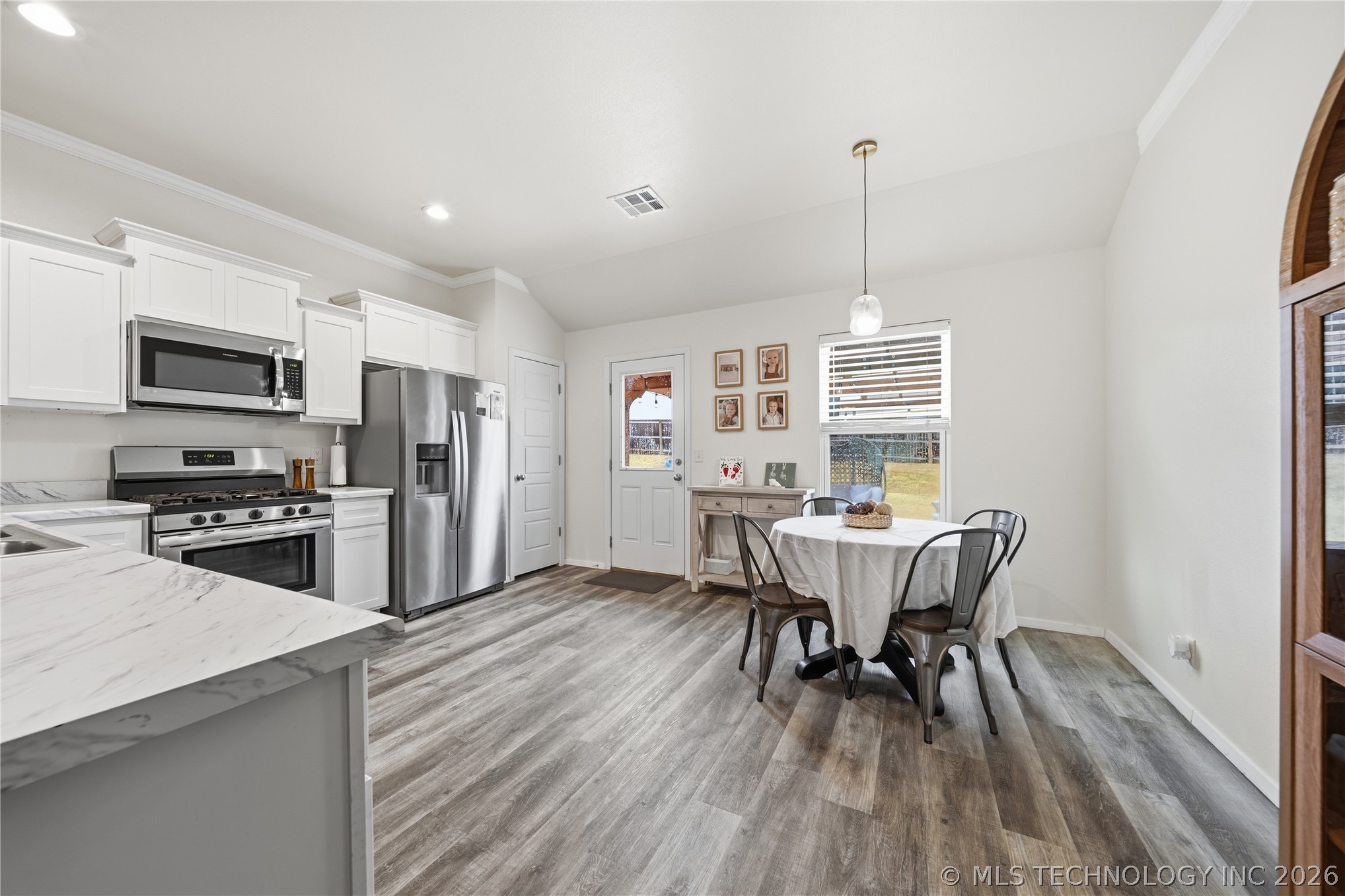 1510 E Urbana Street Property Photo 10