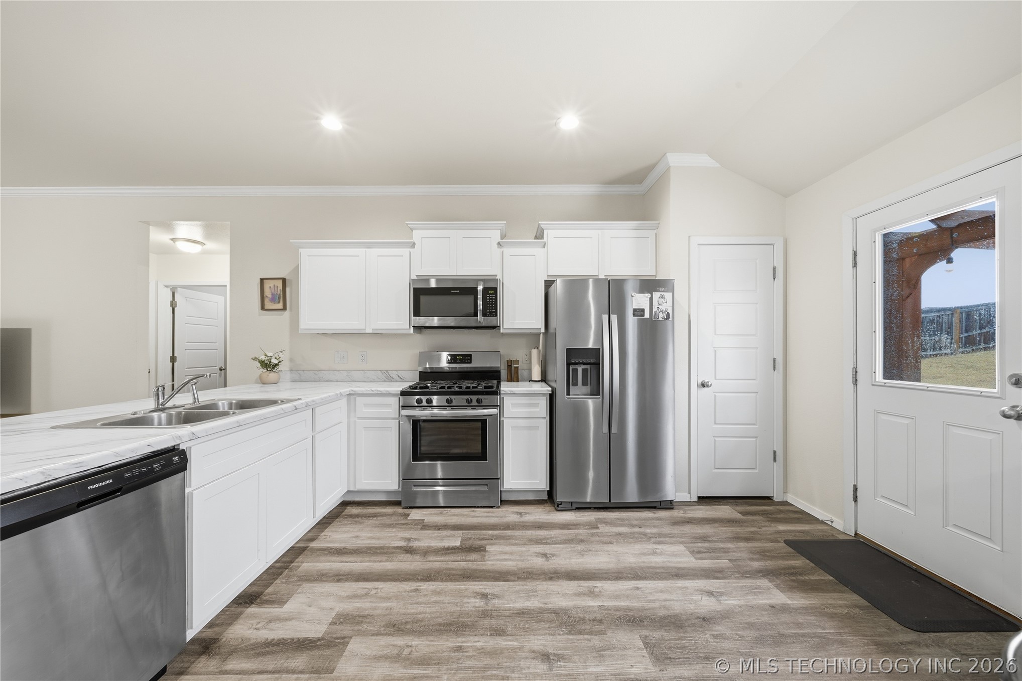 1510 E Urbana Street Property Photo 11