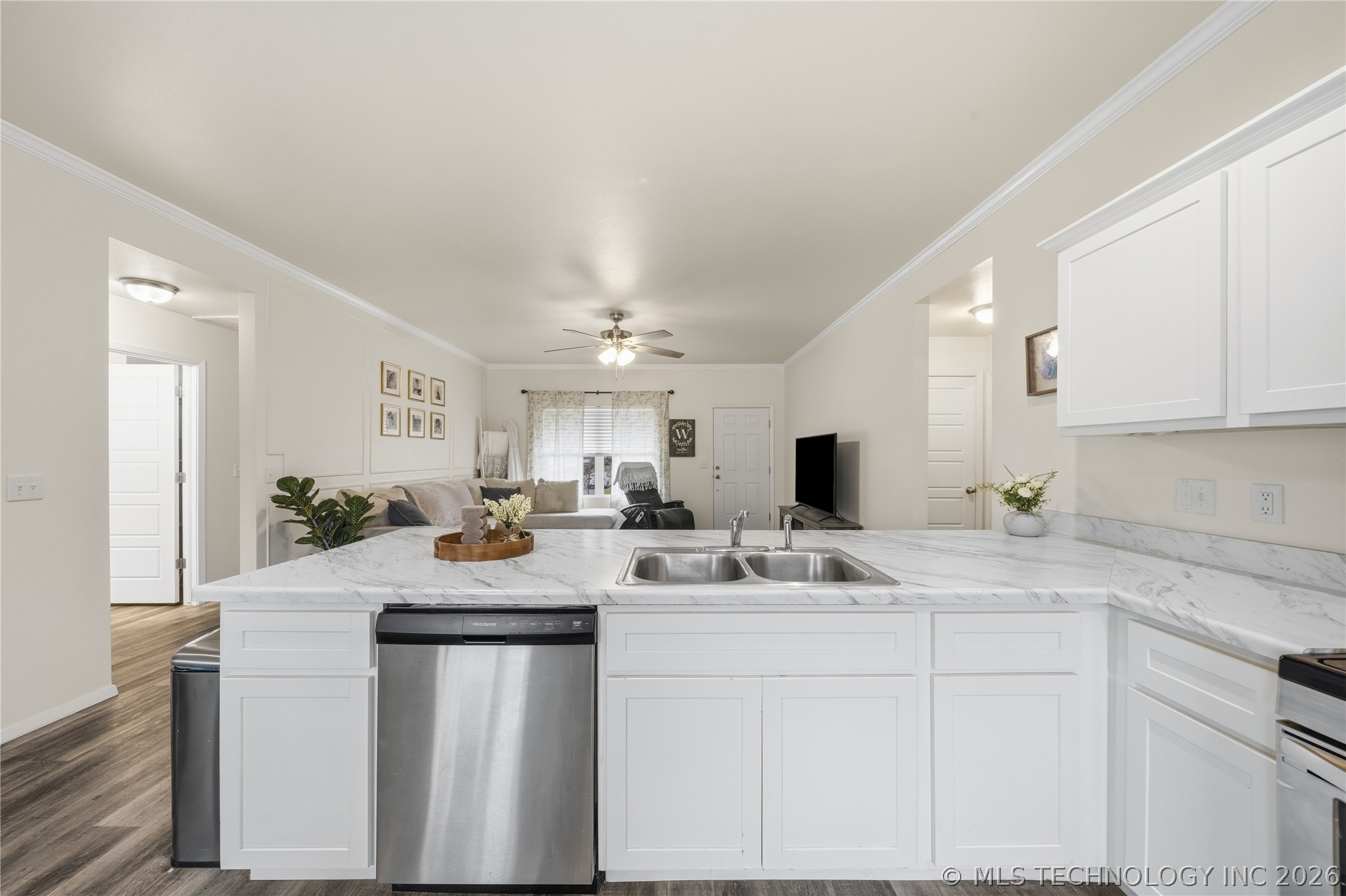 1510 E Urbana Street Property Photo 13