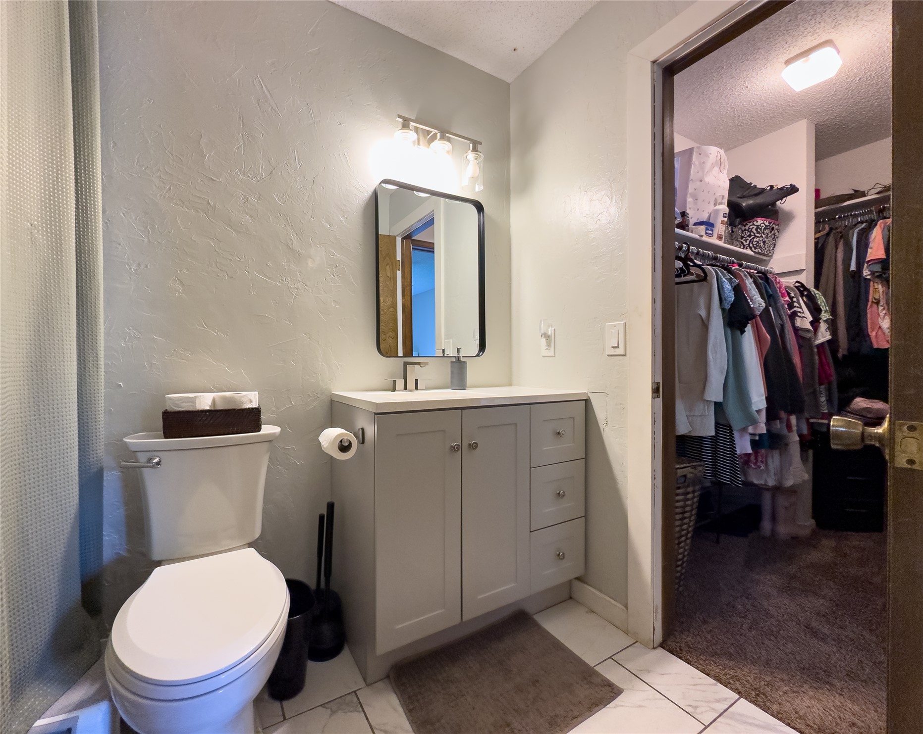 704 W Vicksburg Street Property Photo 25