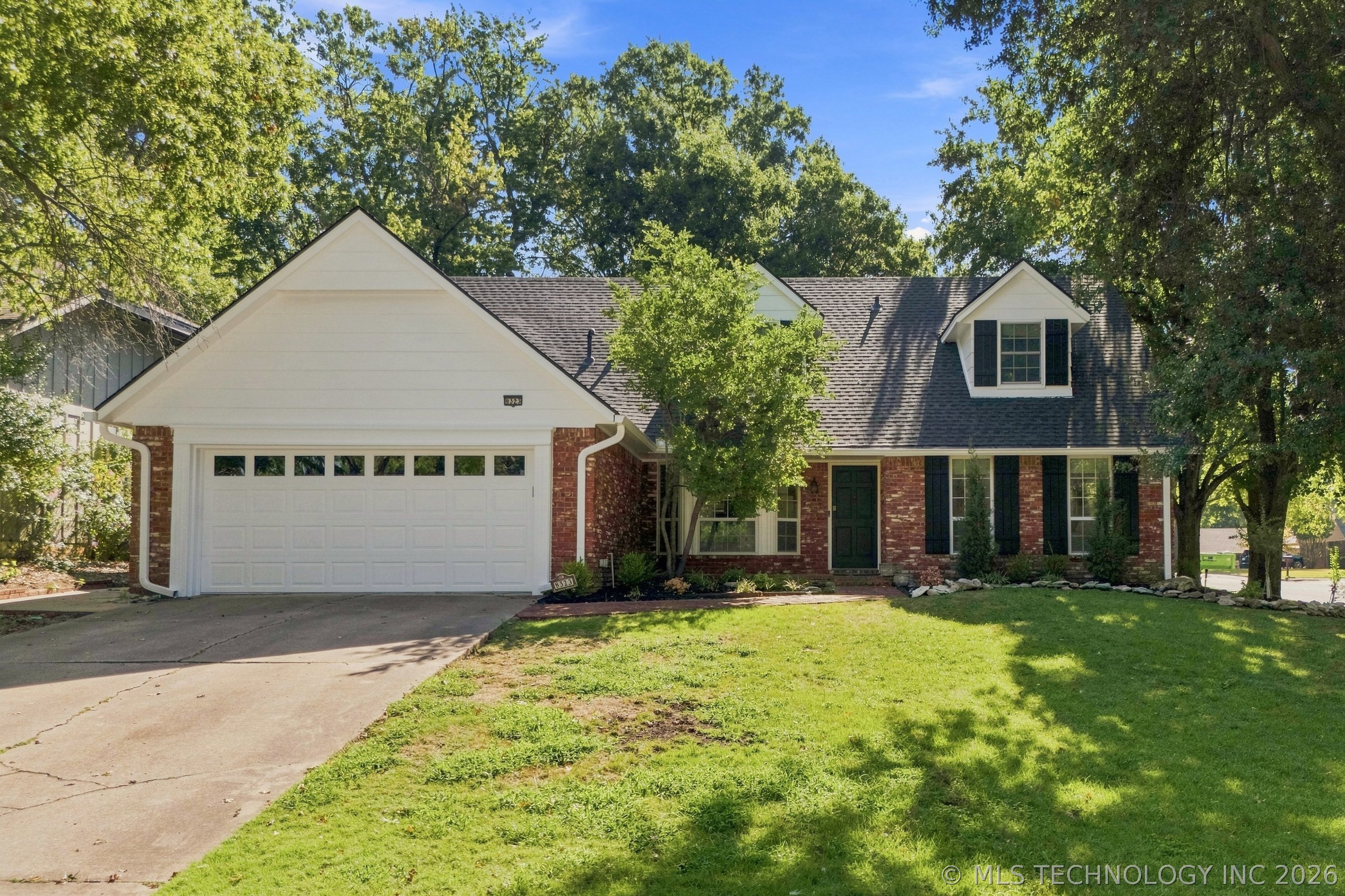 8323 S Indianapolis Avenue Property Photo 1